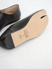 Maison Margiela Mens Tabi Slip On Shoe in Black - NOW OR NEVER