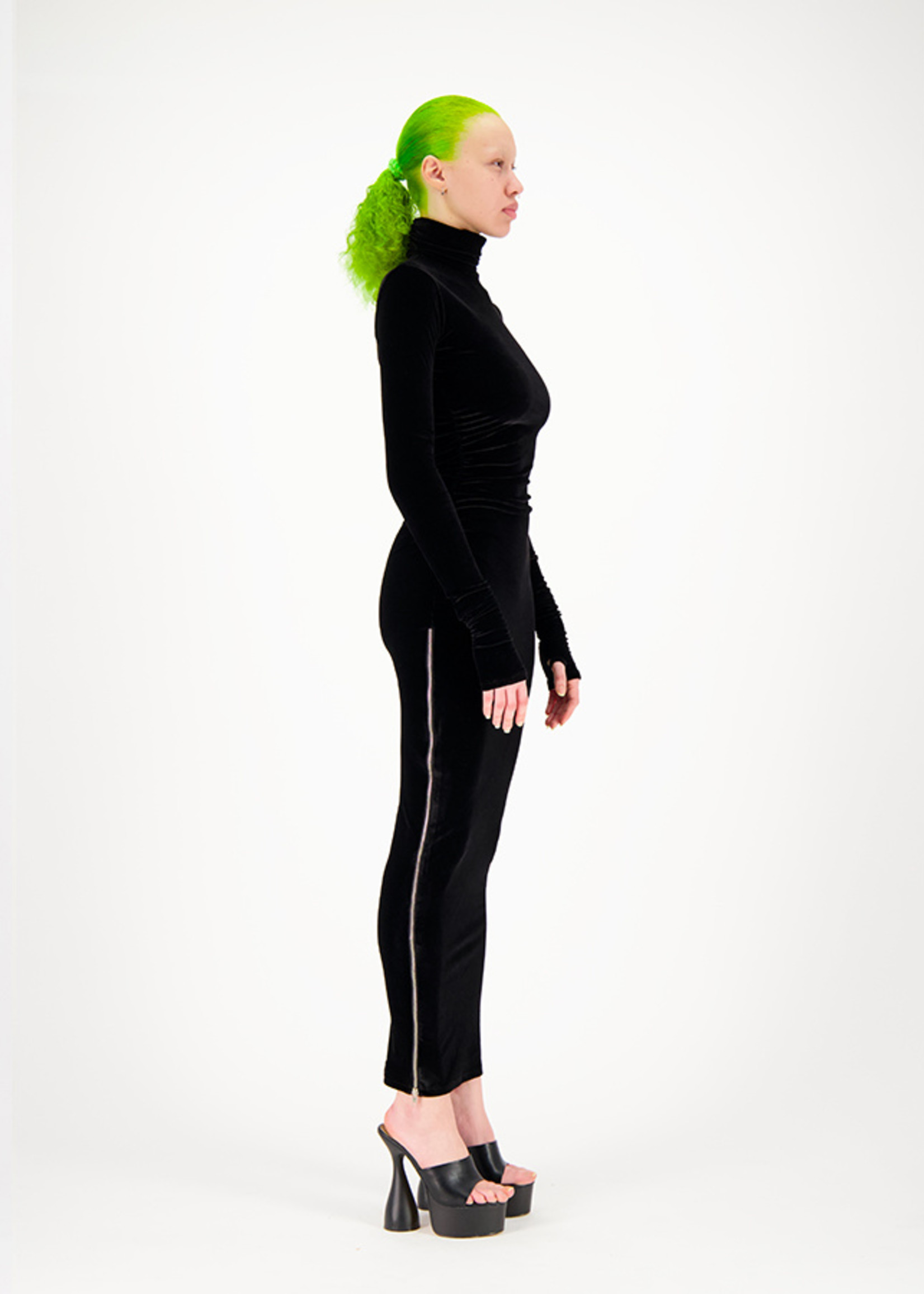 WEINSANTO Velvet Fitted Turtleneck Dress in Black
