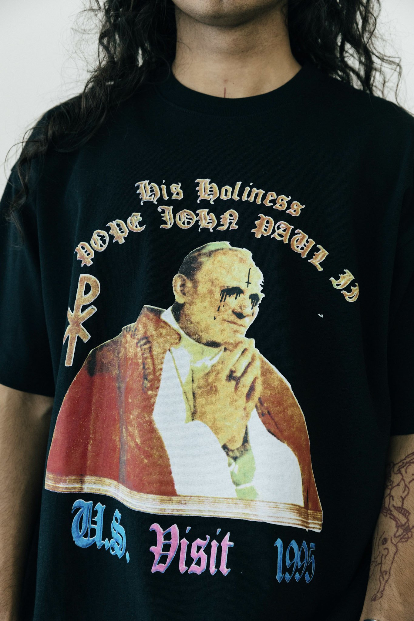 Willy Chavarria Pope 1995 Visit T-shirt in Black