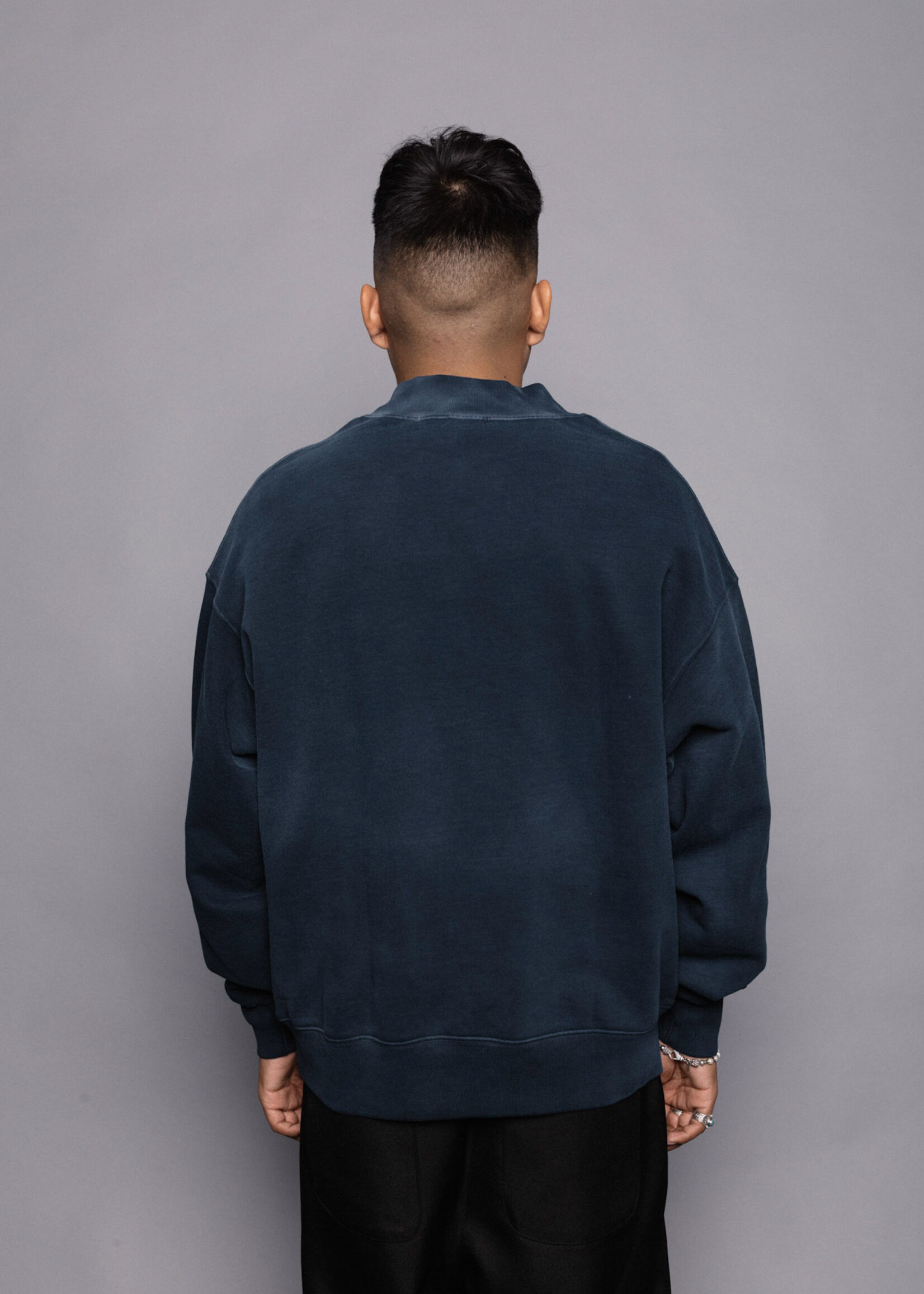 WILLY CHAVARRIA NOW or NEVER EXCLUSIVE: Mockneck Sweatshirt in Navy