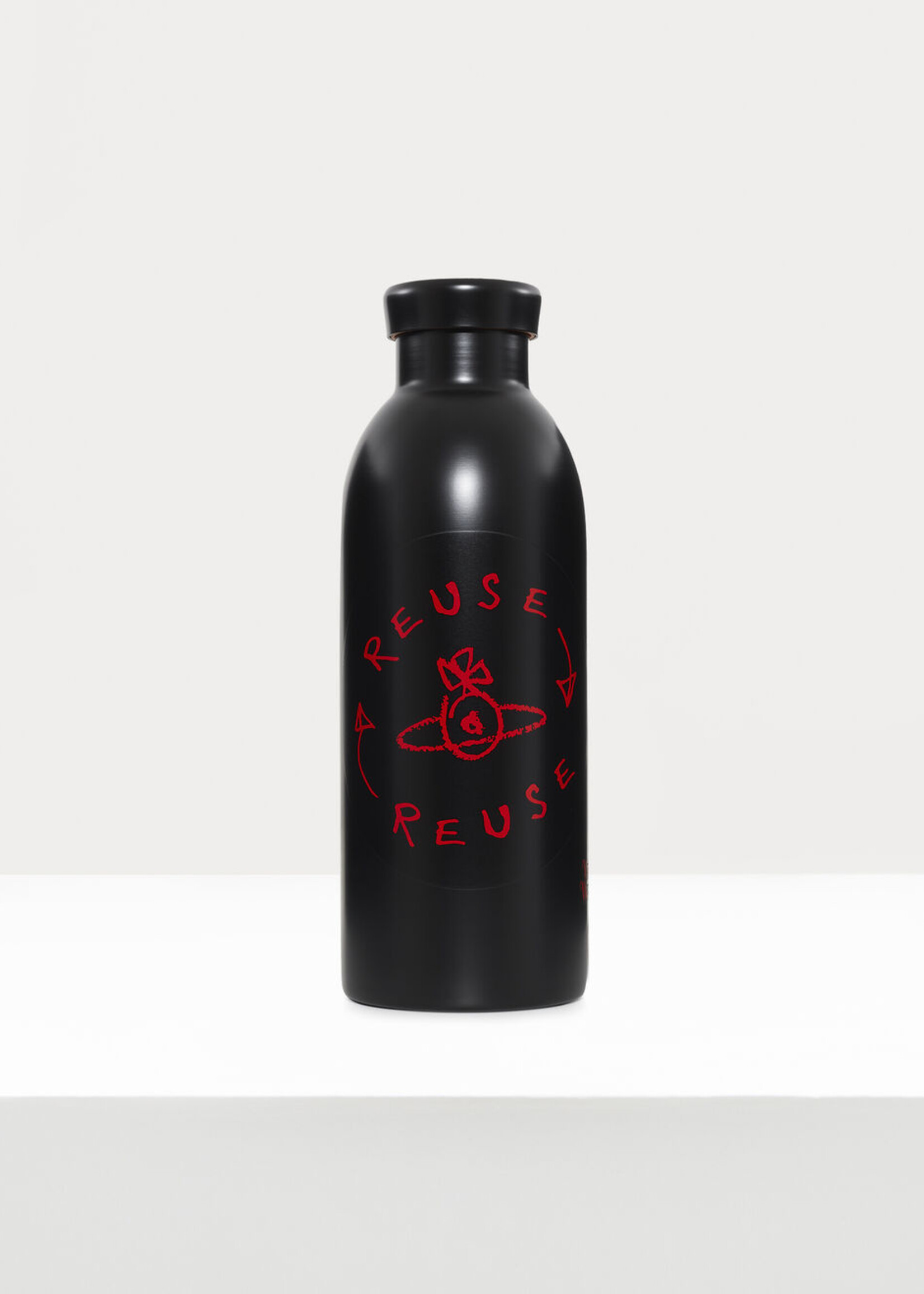 https://cdn.shoplightspeed.com/shops/615307/files/58984907/1652x2313x1/vivienne-westwood-reusable-water-bottle-in-black.jpg