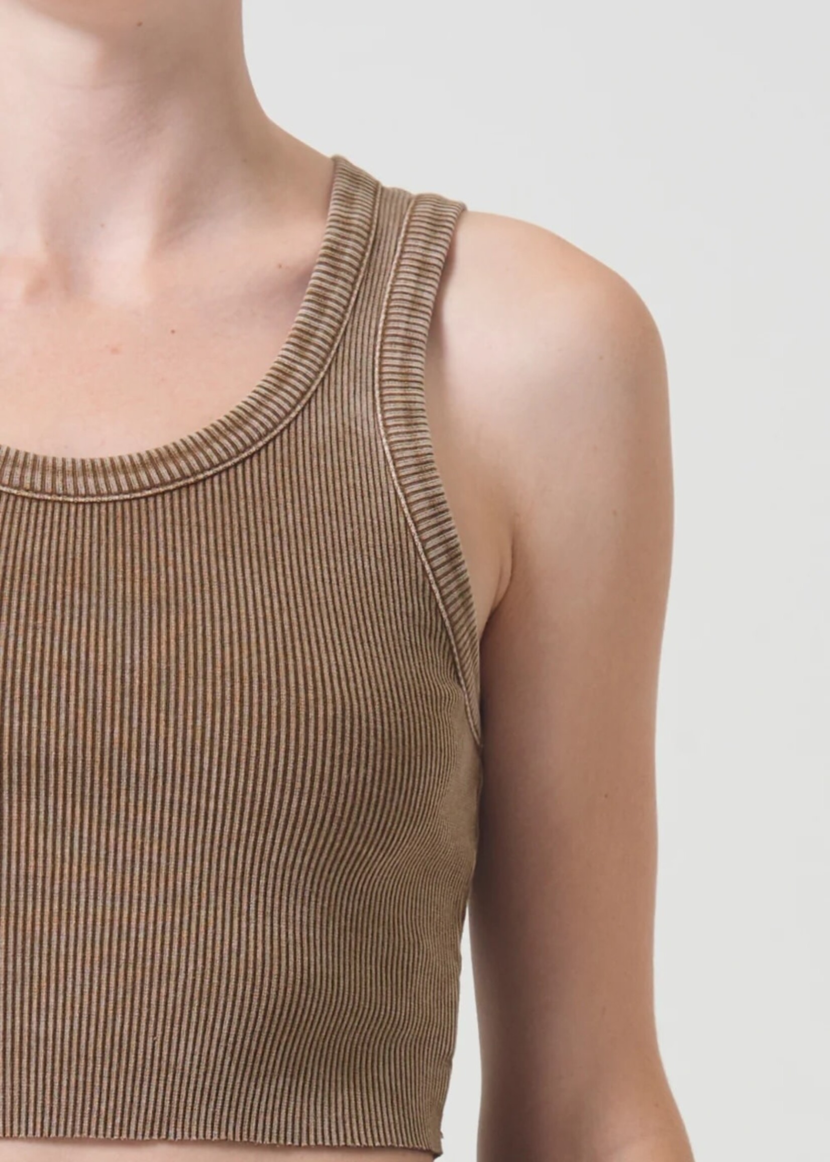 AGOLDE Cropped Poppy Tank Top in Bamboo