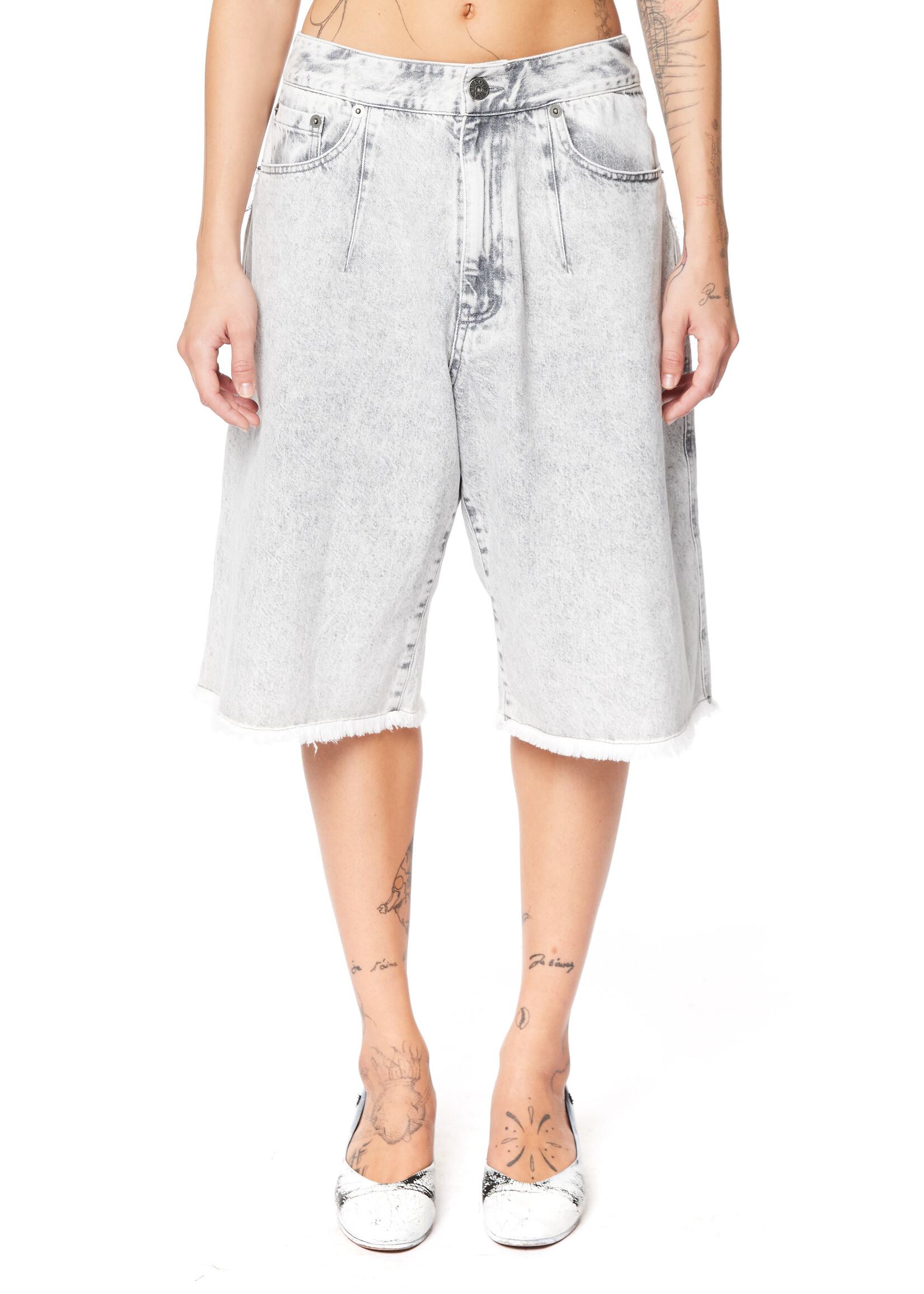 VAQUERA Trade Denim Shorts in Grey