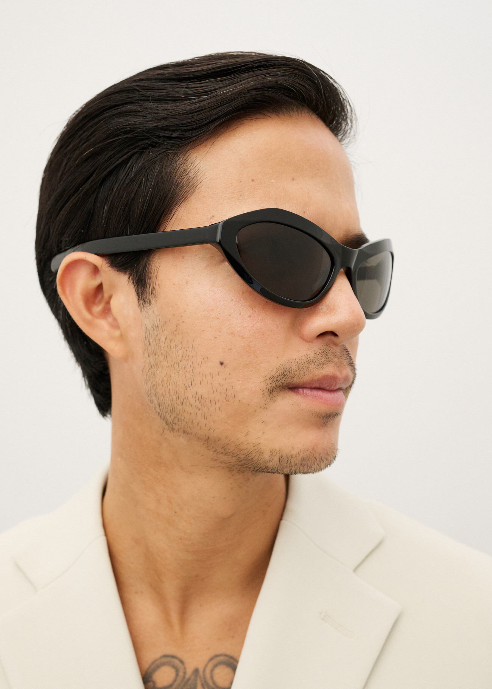 FLATLIST AKIWA Sunglasses in Solid Black with Solid Black Lens
