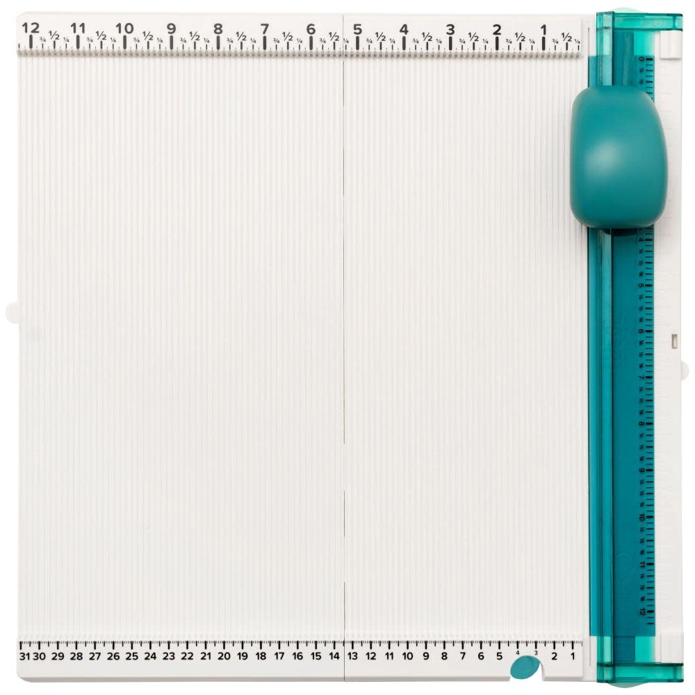 WE R MEMORY KEEPERS WE R MEMORY KEEPERS COMFORT CRAFT 12" TRIM & SCORE BOARD