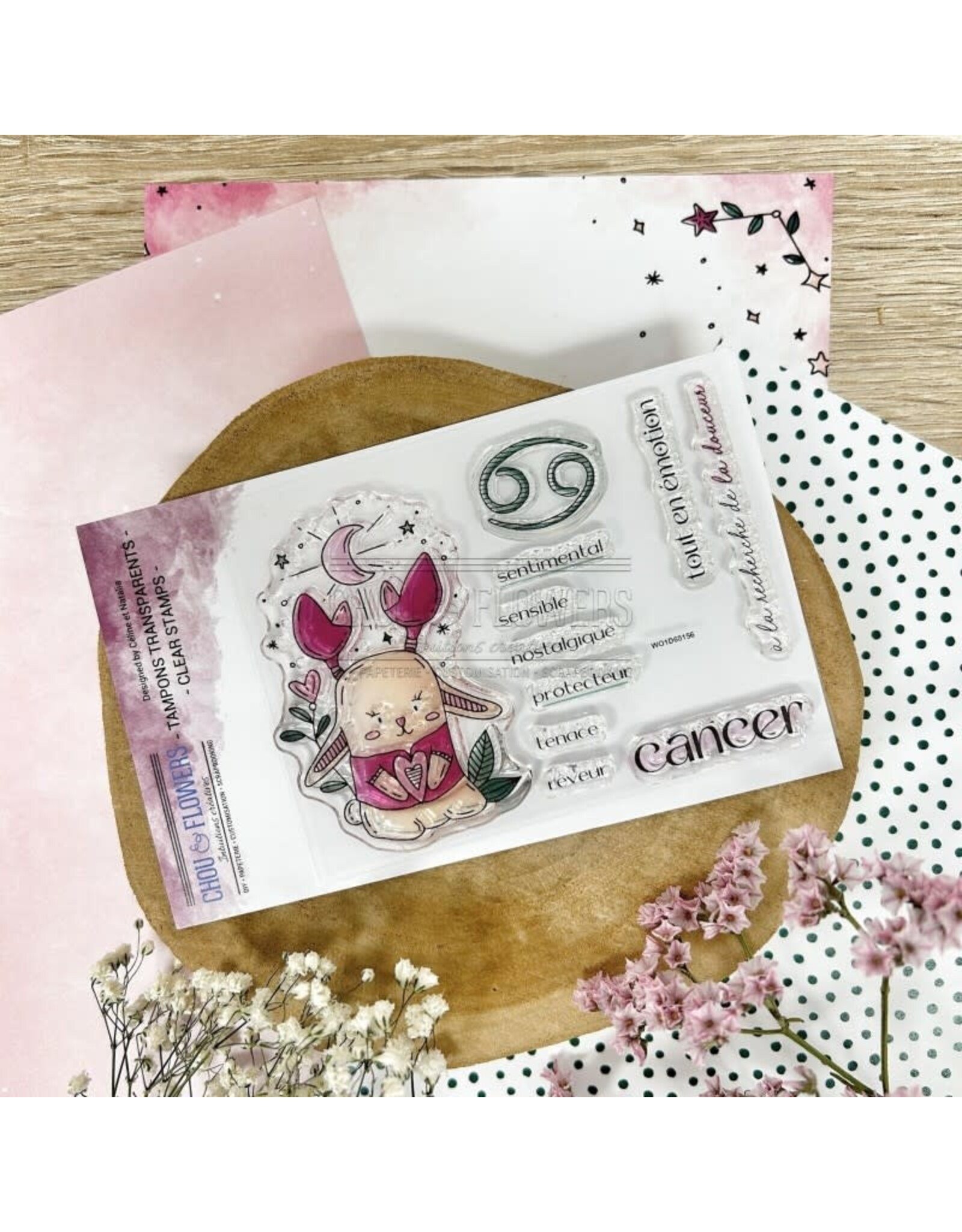 CHOU & FLOWERS CHOU & FLOWERS HORS-SÉRIE DOUDOULAND LES ASTROS COLLECTION DOUDOU CANCER CLEAR STAMP SET