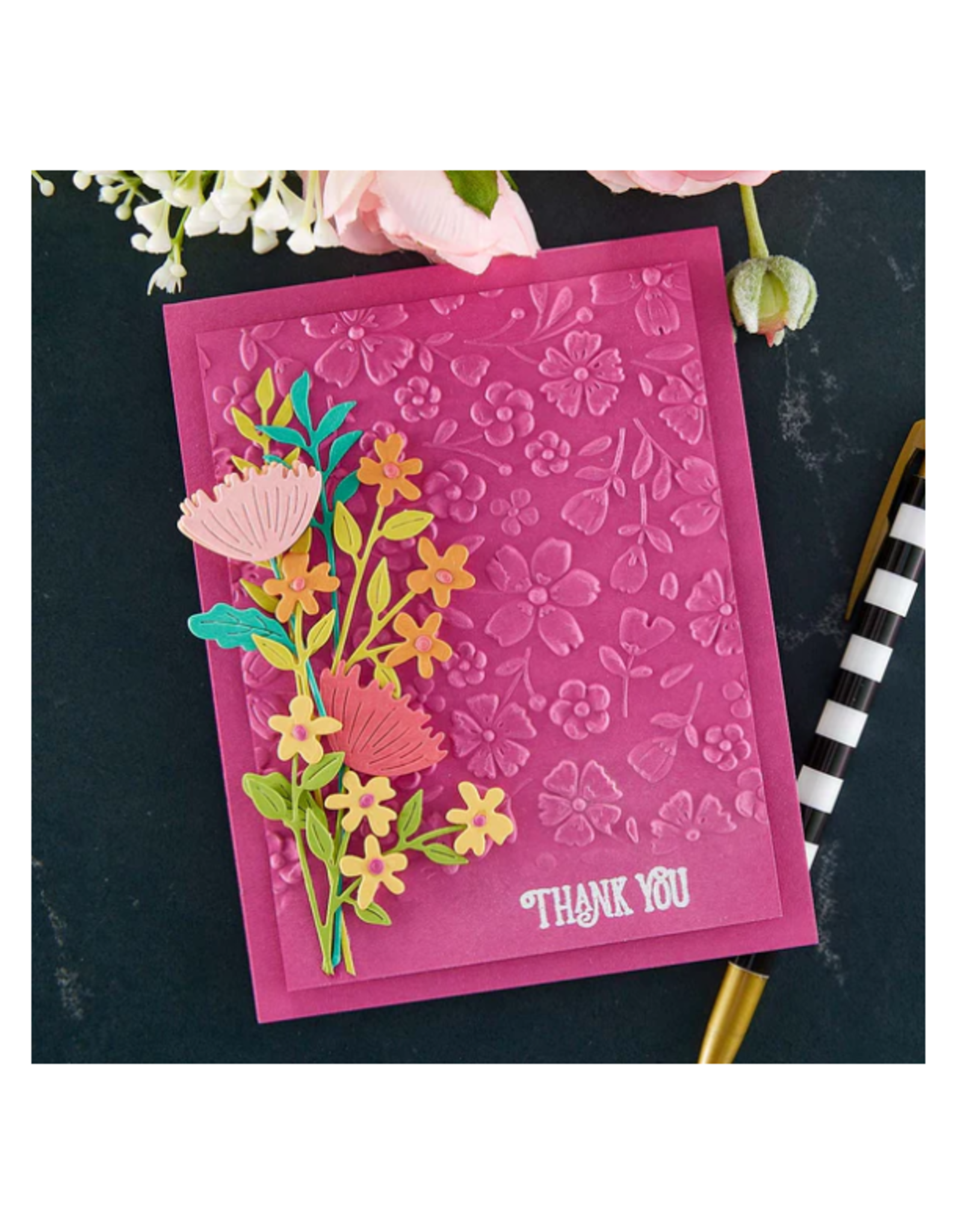 SPELLBINDERS SPELLBINDERS FLOWER FRENZY 3D EMBOSSING FOLDER