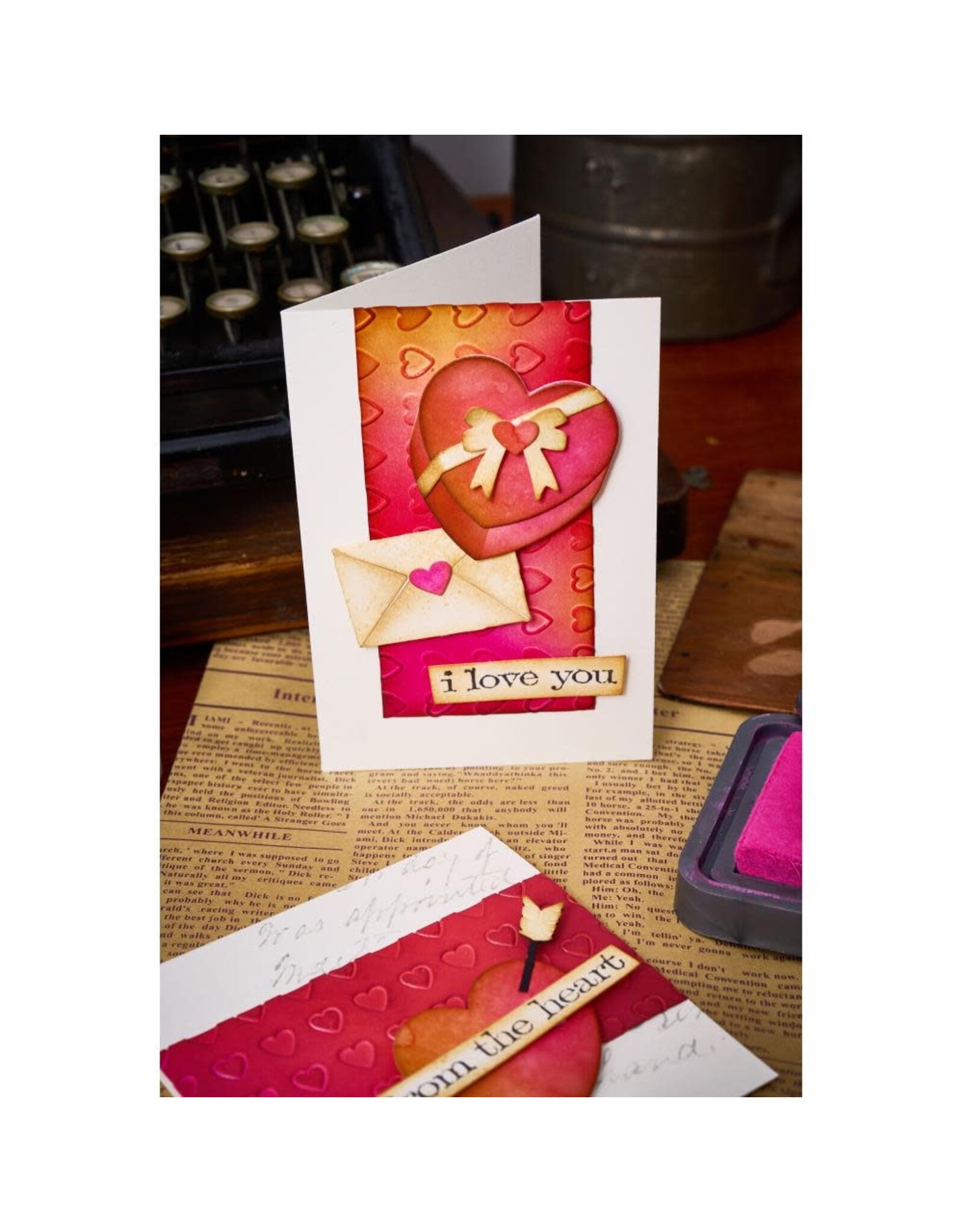 SIZZIX SIZZIX TIM HOLTZ SIDEKICK SIDE-ORDER THINLITS/ TEXTURE FADES LOVE NOTES EMBOSSING FOLDER & DIE SET