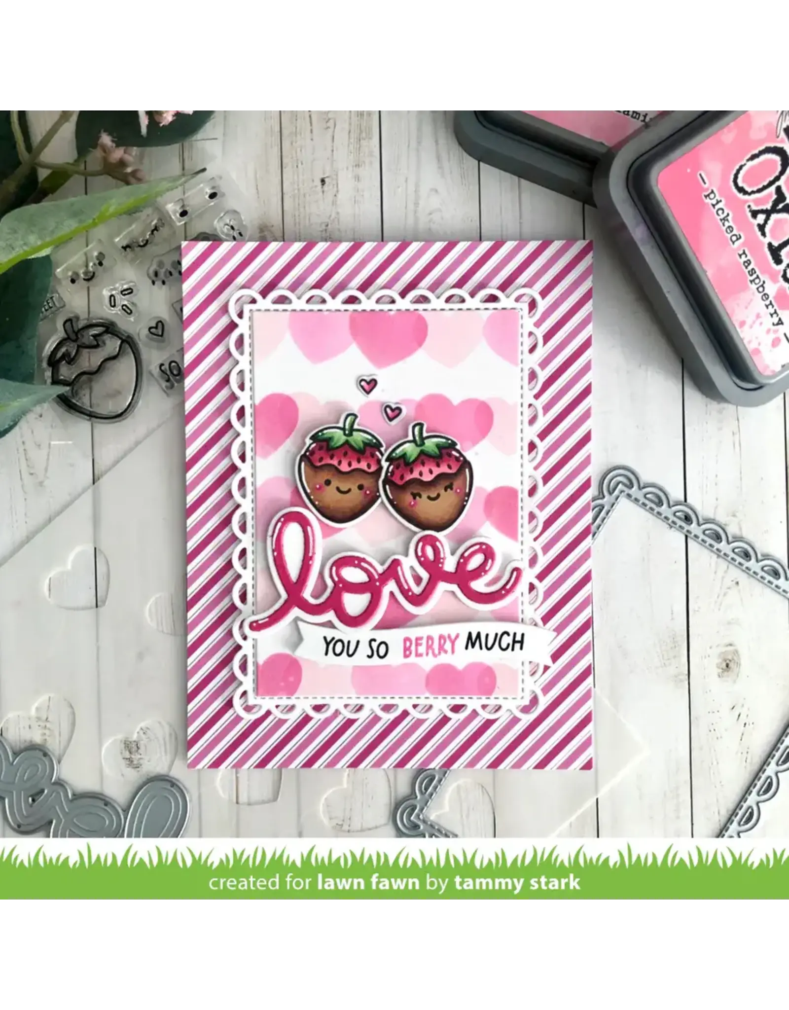 LAWN FAWN LAWN FAWN LAYERED HEARTS BACKGROUND 6x6  STENCIL SET 3/PK