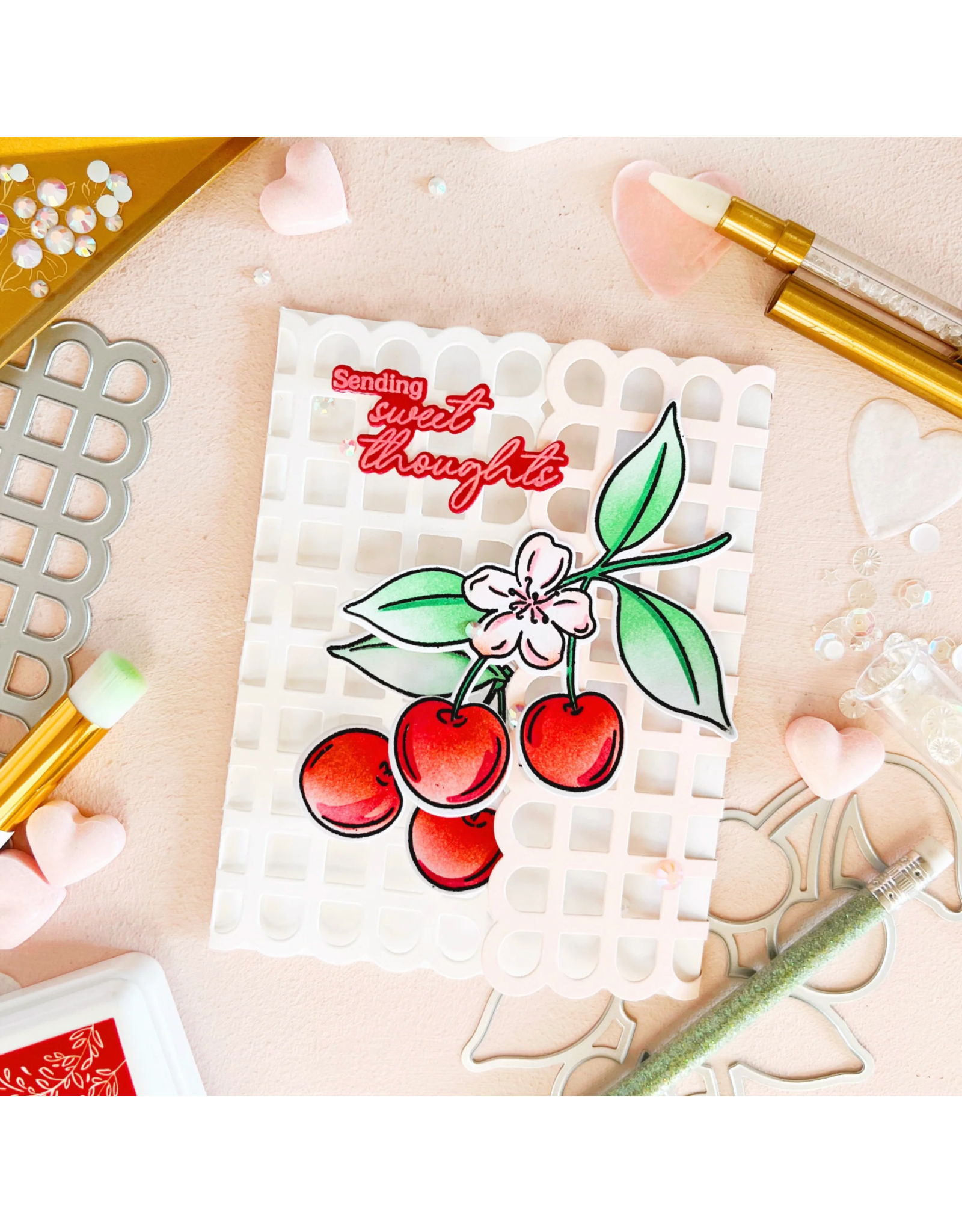 PINKFRESH PINKFRESH STUDIO SCALLOPED GRID COVERPLATE DIE