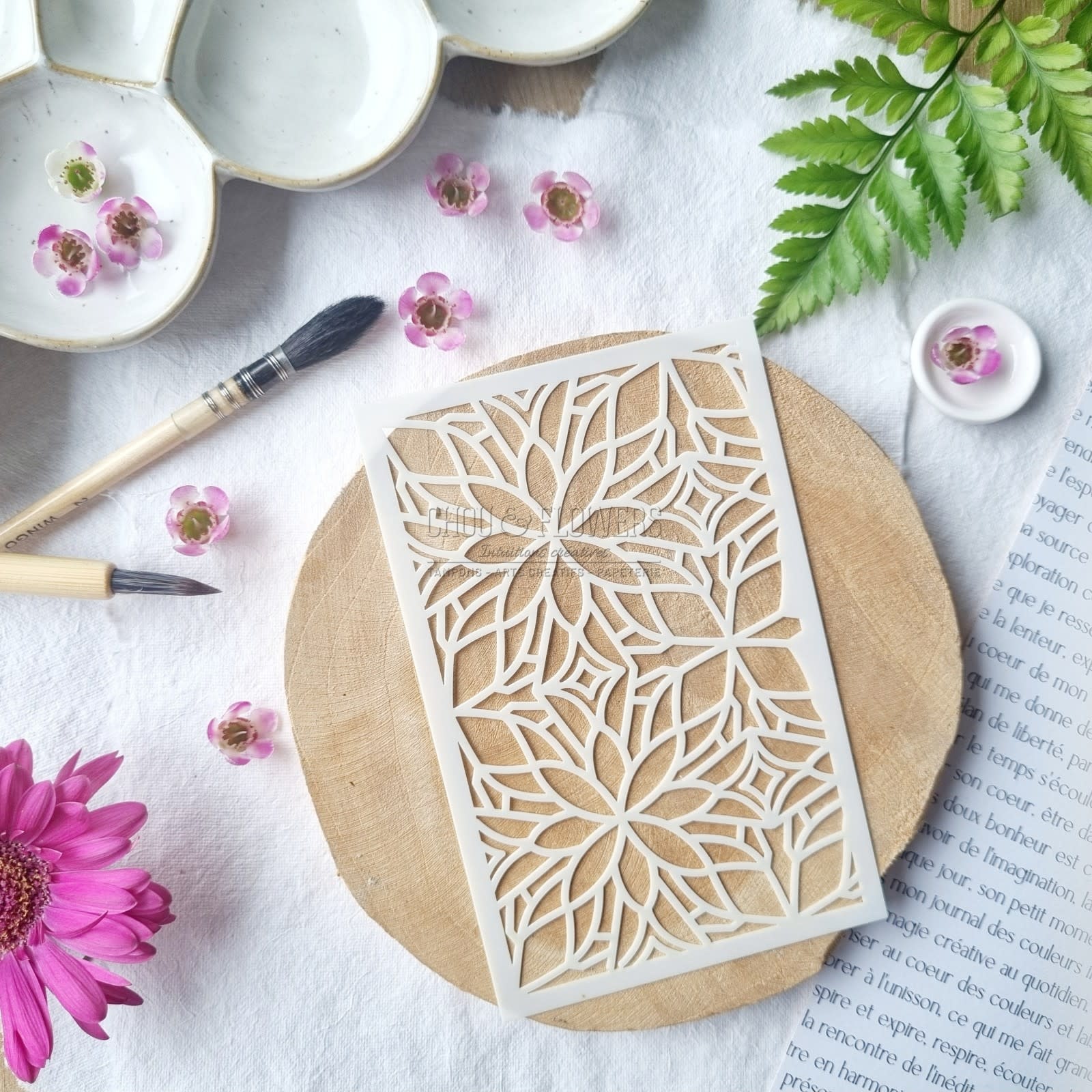 CHOU & FLOWERS CHOU & FLOWERS COLLECTION VIBRATIONS POCHOIR KALEIDOSCOPE STENCIL