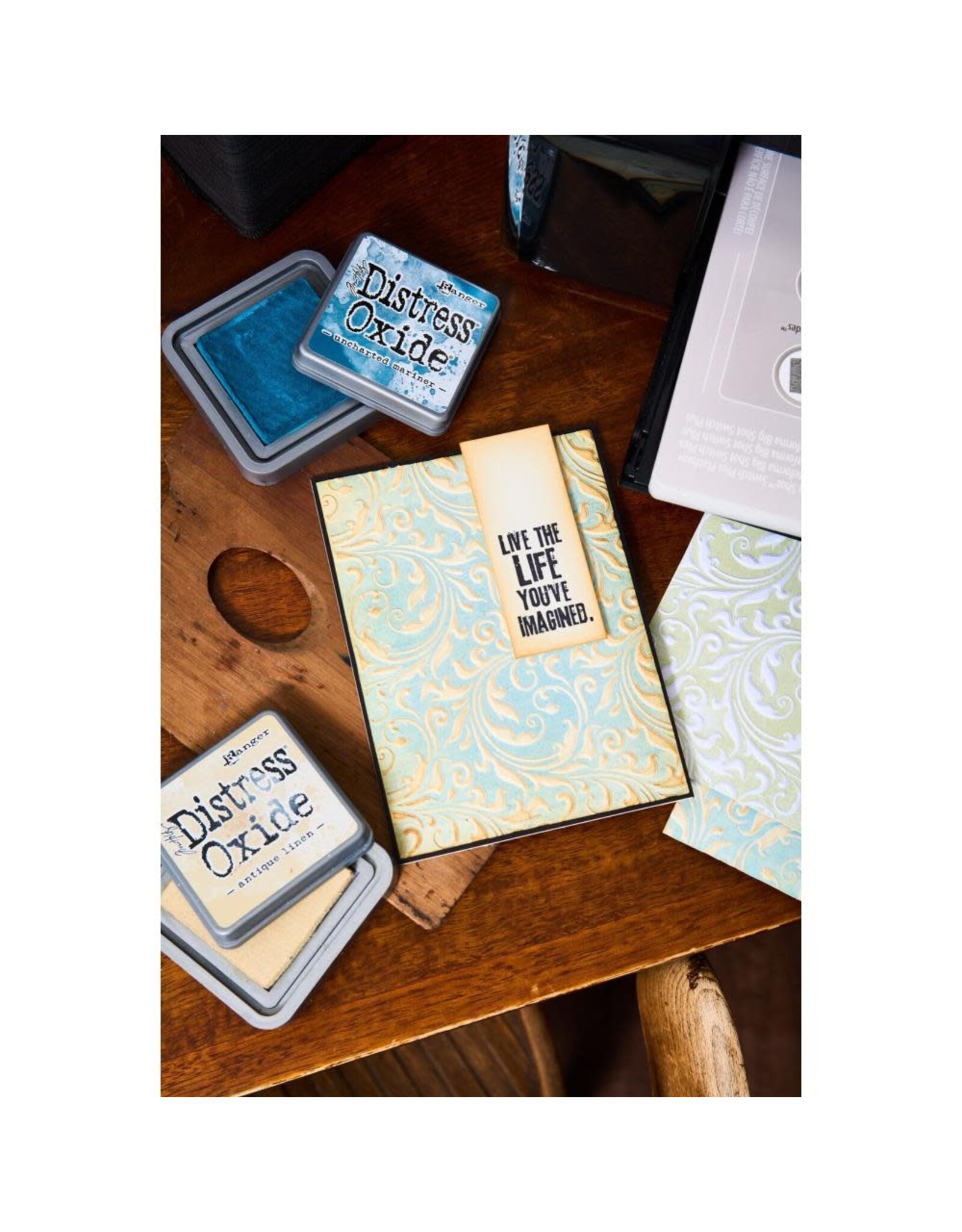 SIZZIX SIZZIX TIM HOLTZ MULTI-LEVEL TEXTURE FADES VAULT FLOURISH A6 EMBOSSING FOLDER