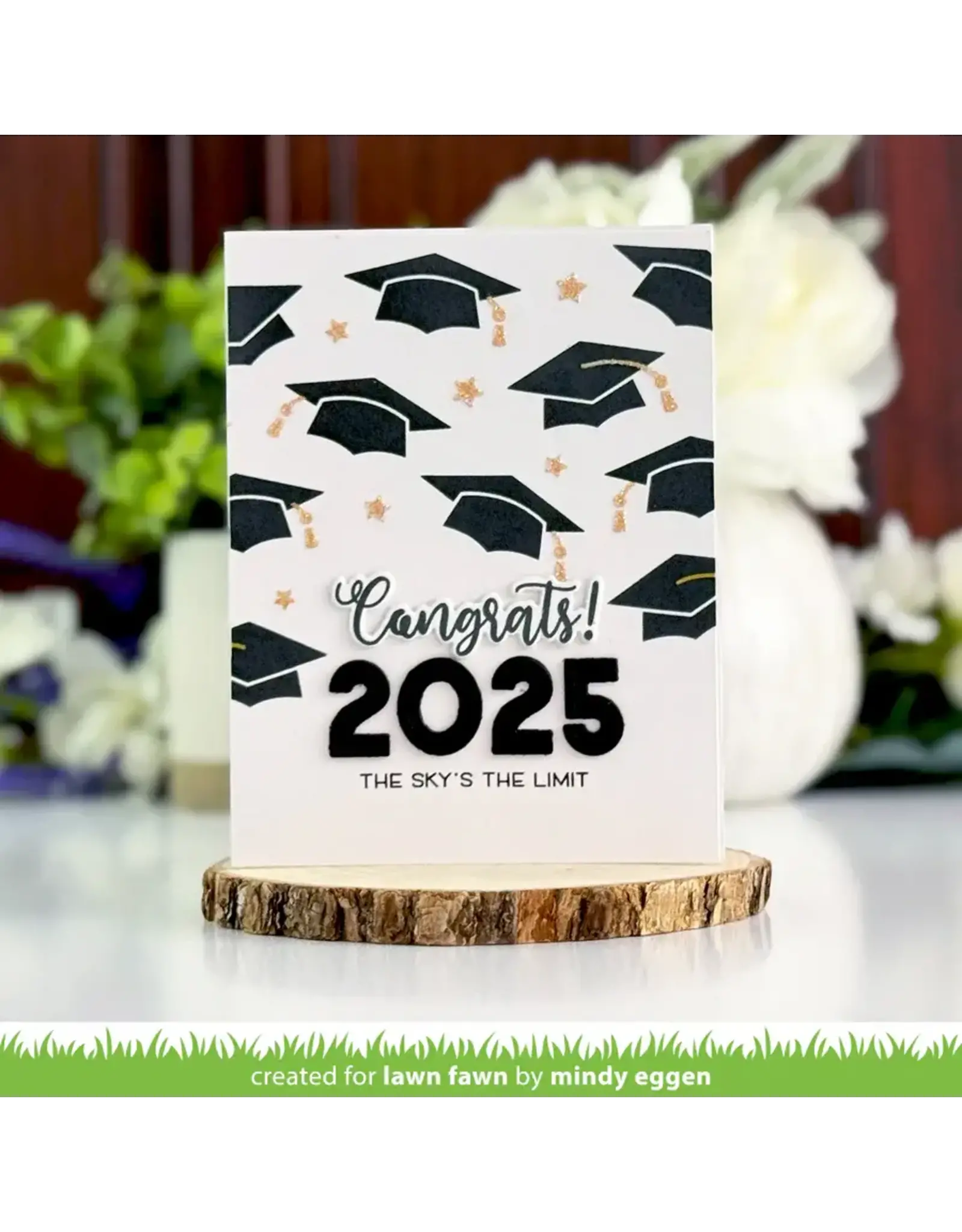 LAWN FAWN LAWN FAWN GRADUATION CAPS 6x6 BACKGROUND STENCIL SET 2/PK