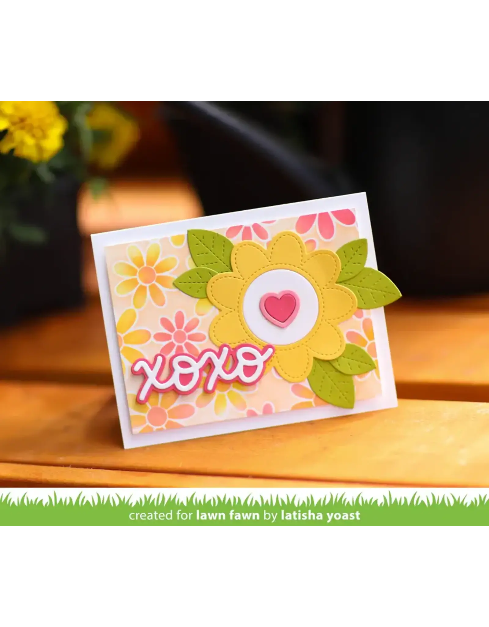 LAWN FAWN LAWN FAWN DAISY BLOOM 6x6 BACKGROUND STENCIL SET 3/PK