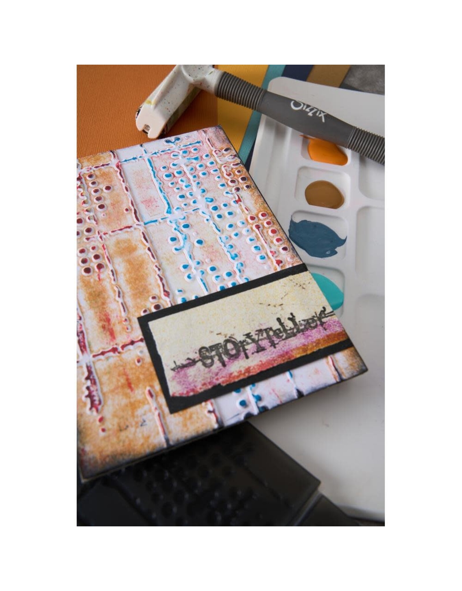 SIZZIX SIZZIX SETH APTER DOT MATRIX MULTI LEVEL EMBOSSING FOLDER