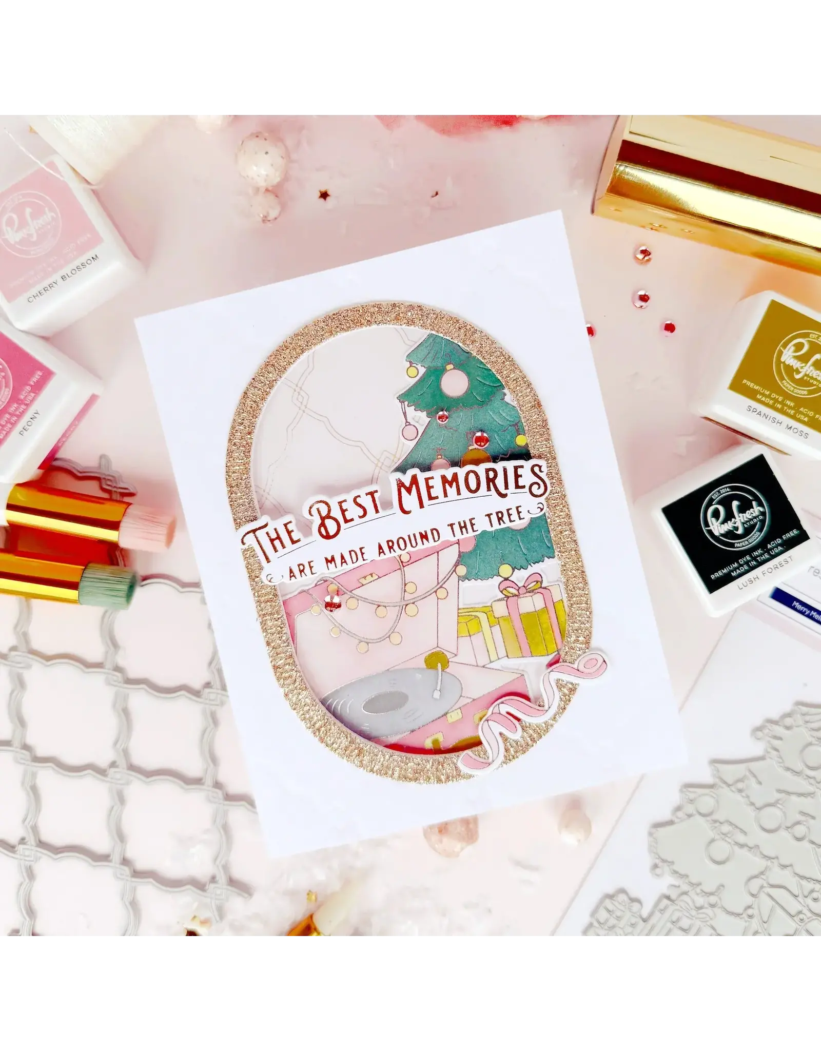 PINKFRESH PINKFRESH STUDIO INTERLACED QUATREFOIL PRESS PLATE