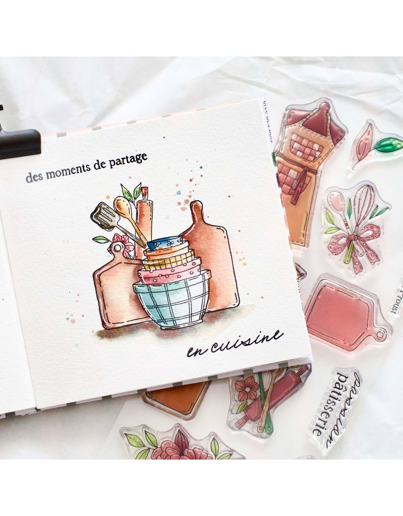 CHOU & FLOWERS CHOU & FLOWERS COLLECTION L'ORÉE DES BOIS LE TABLIER DL CLEAR STAMP SET