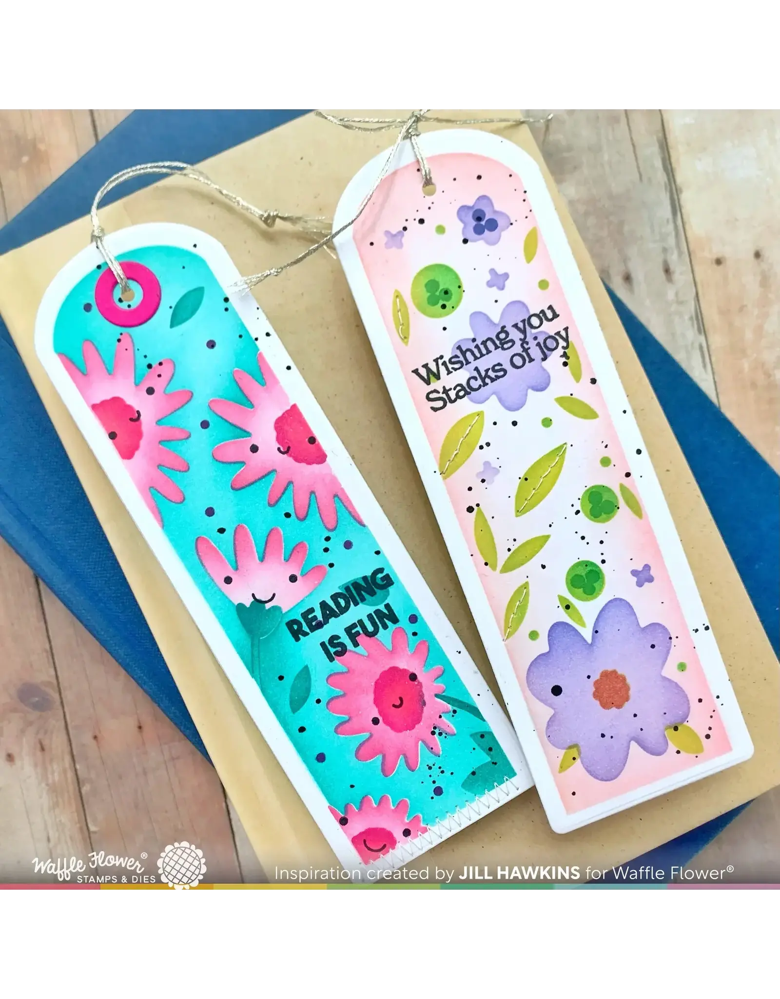 WAFFLE FLOWER WAFFLE FLOWER ROUND BOOKMARK DIE SET