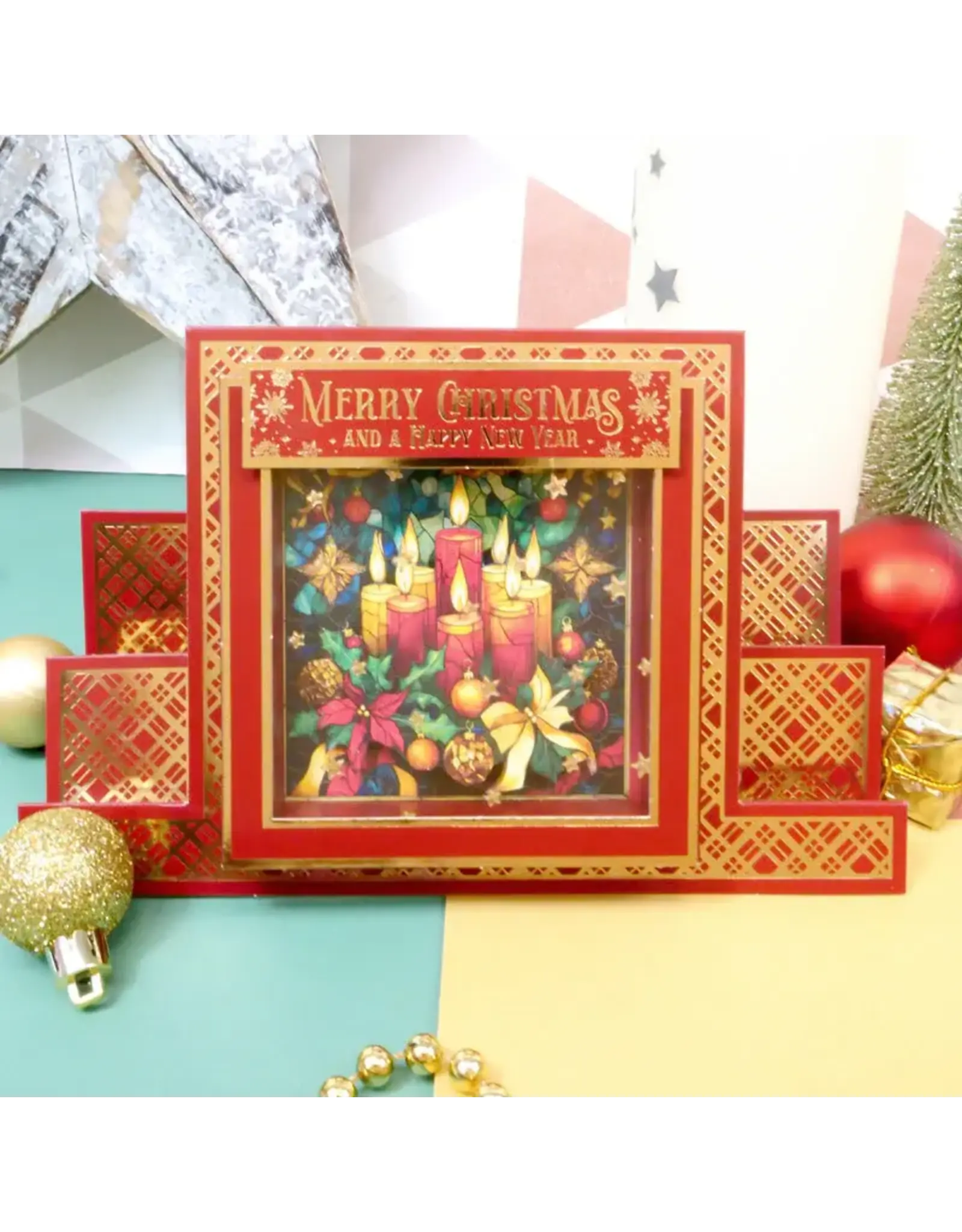 HUNKYDORY CRAFTS LTD. HUNKYDORY FESTIVE FOILED PATTERN STEPPER CARDS - SQUARE CENTREPIECE