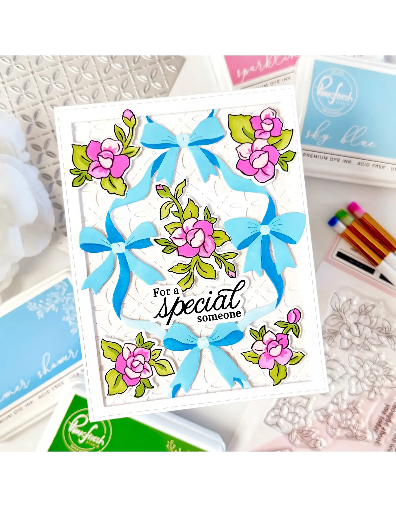 PINKFRESH PINKFRESH STUDIO PETAL GRID COVERPLATE DIE