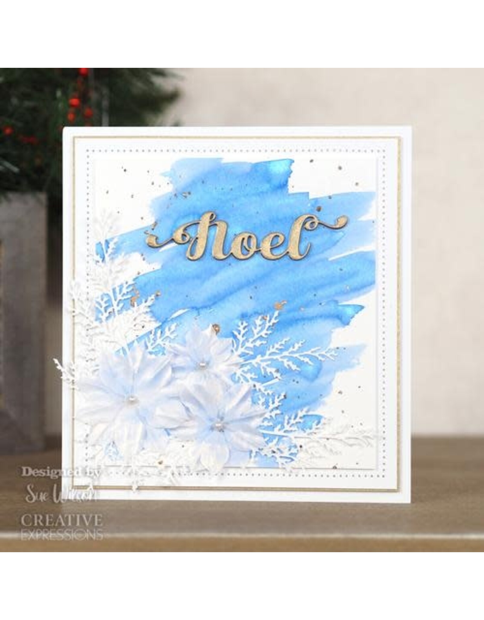 CREATIVE EXPRESSIONS CREATIVE EXPRESSIONS SUE WILSON FESTIVE COLLECTION NOËL STAMP AND DIE SET