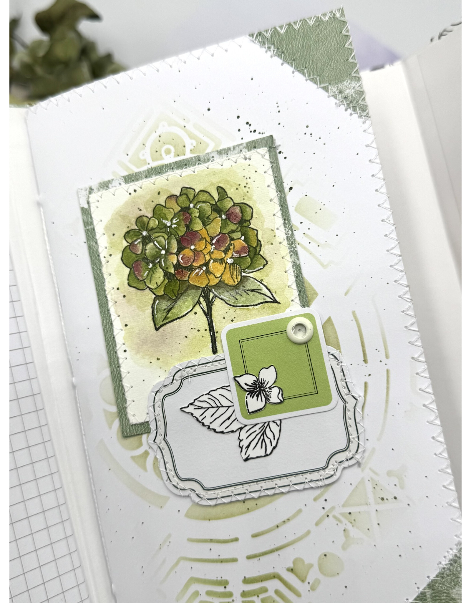 LES ATELIERS DE KARINE LES ATELIERS DE KARINE JARDIN SECRET LABYRINTHE DE FLEURS 6x6 STENCIL