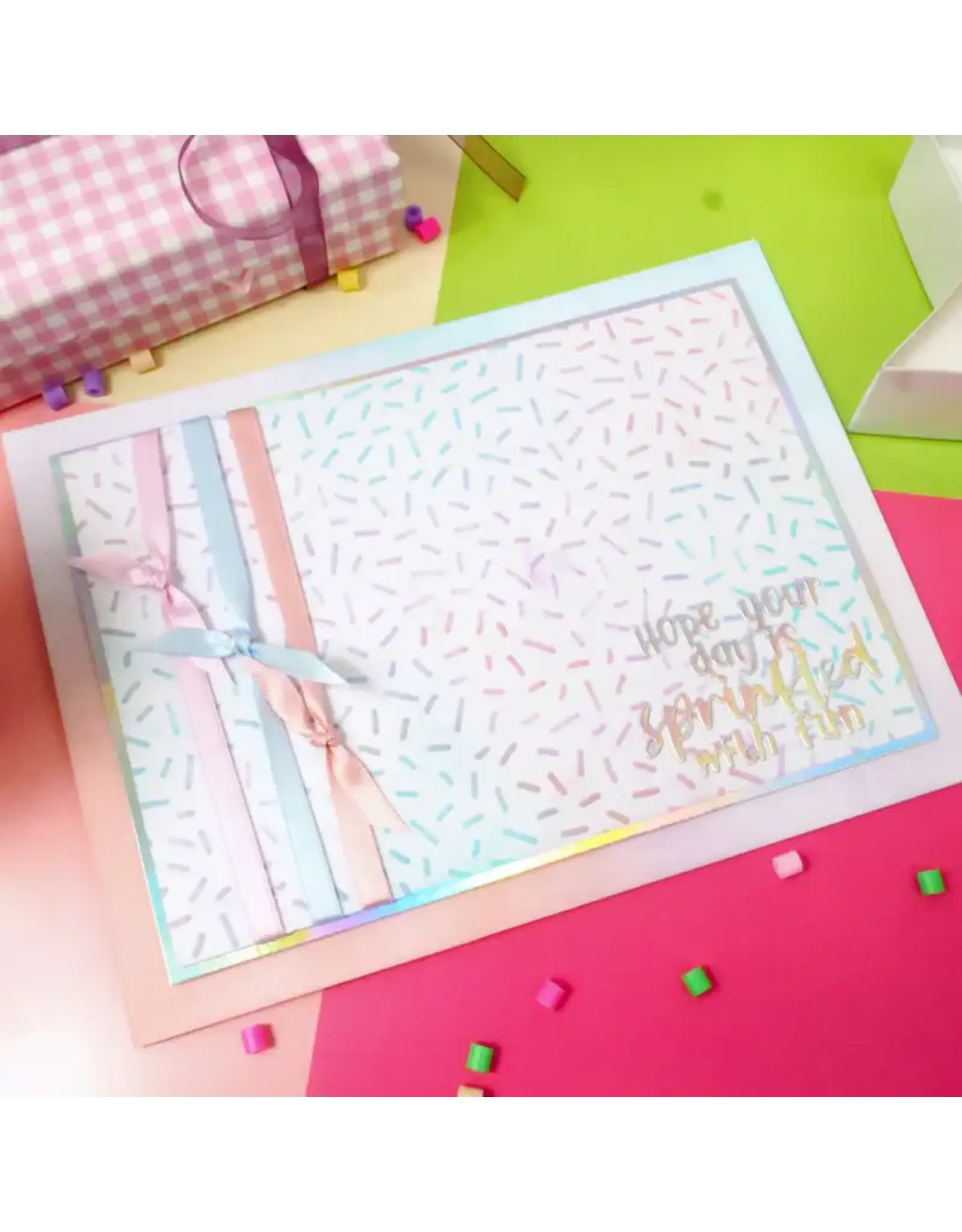 HUNKYDORY CRAFTS LTD. HUNKYDORY MOONSTONE SPRINKLES EMBOSSING FOLDER