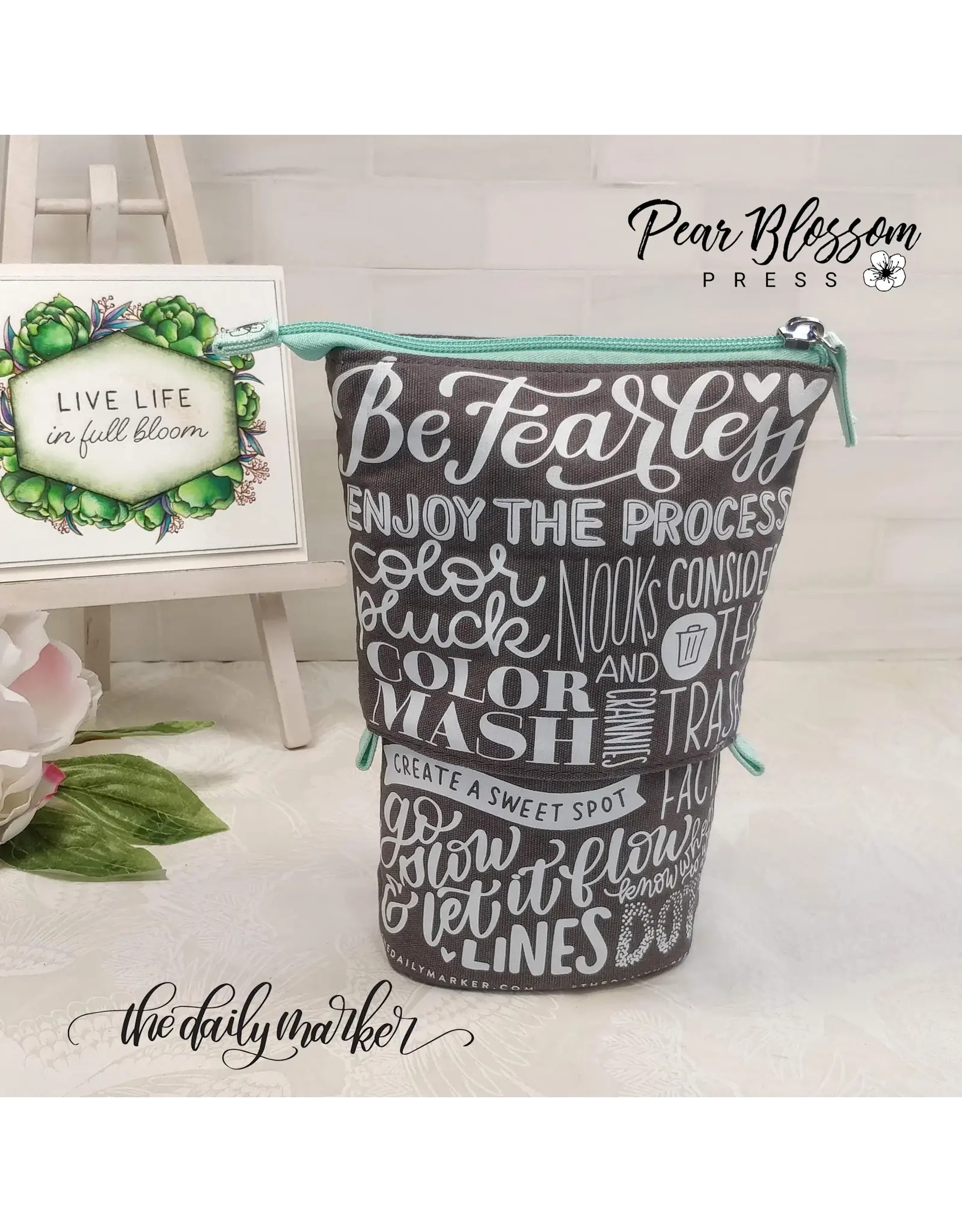 PEAR BLOSSOM PRESS PEAR BLOSSOM PRESS COLLAPSIBLE MARKER BAG