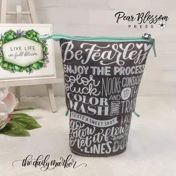 PEAR BLOSSOM PRESS PEAR BLOSSOM PRESS COLLAPSIBLE MARKER BAG