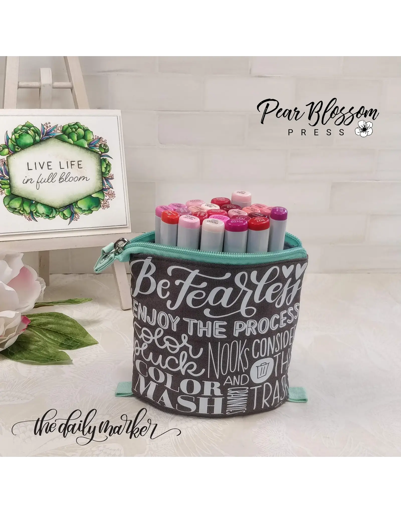 PEAR BLOSSOM PRESS PEAR BLOSSOM PRESS COLLAPSIBLE MARKER BAG