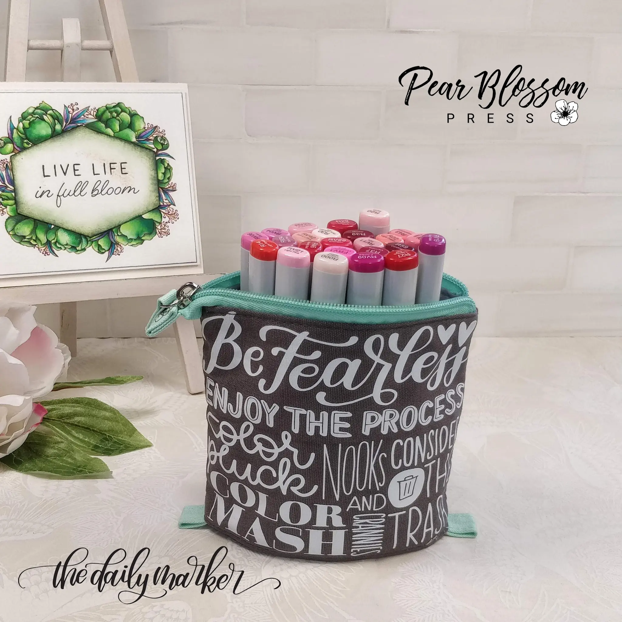 PEAR BLOSSOM PRESS PEAR BLOSSOM PRESS COLLAPSIBLE MARKER BAG