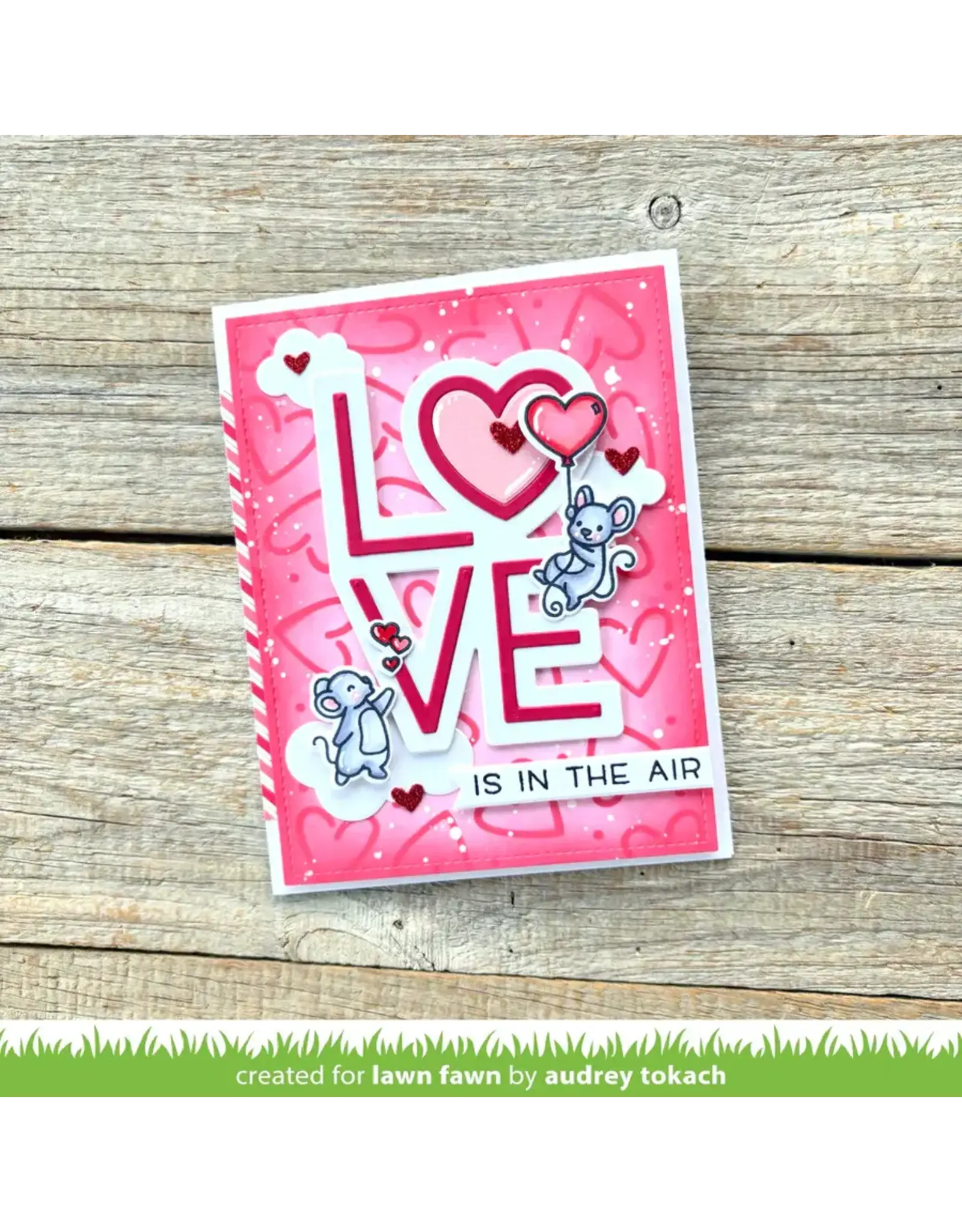 LAWN FAWN LAWN FAWN GIANT OUTLINED LOVE DIE SET