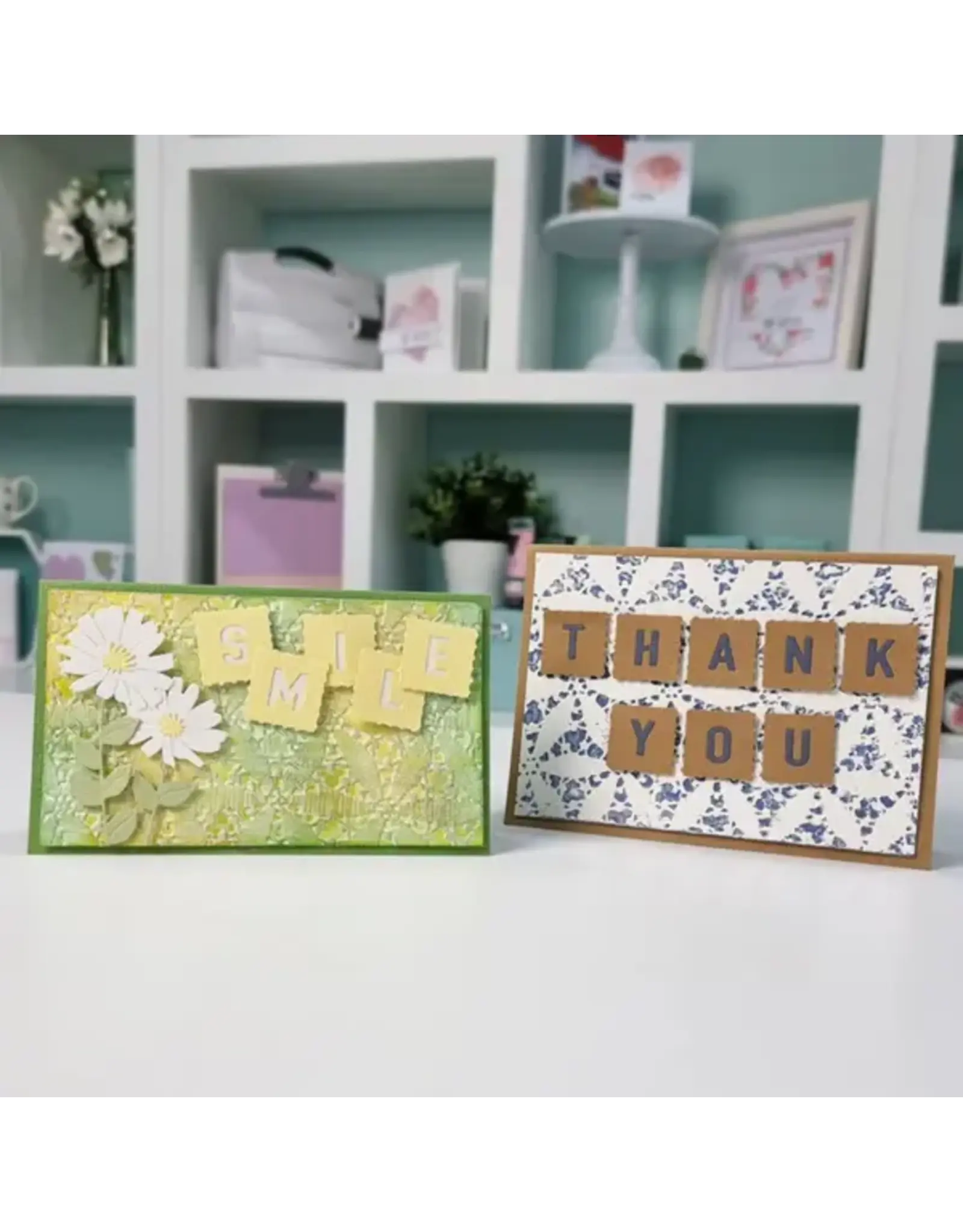 SIZZIX SIZZIX EILEEN HULL TEXTURED IMPRESSIONS TABLECLOTH A6 EMBOSSING FOLDER