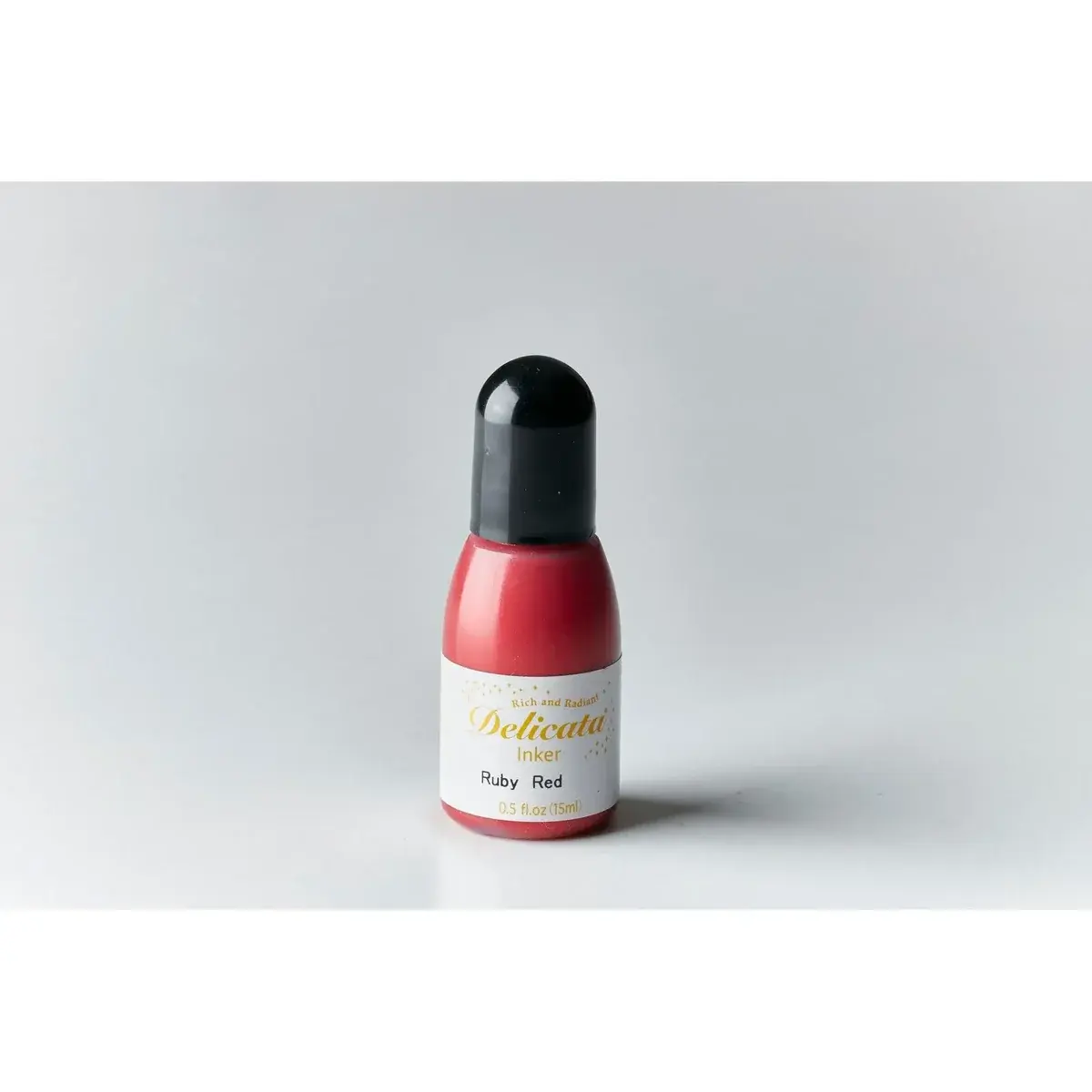 TSUKINEKO TSUKINEKO DELICATA RE-INKER RUBY RED 0.5OZ