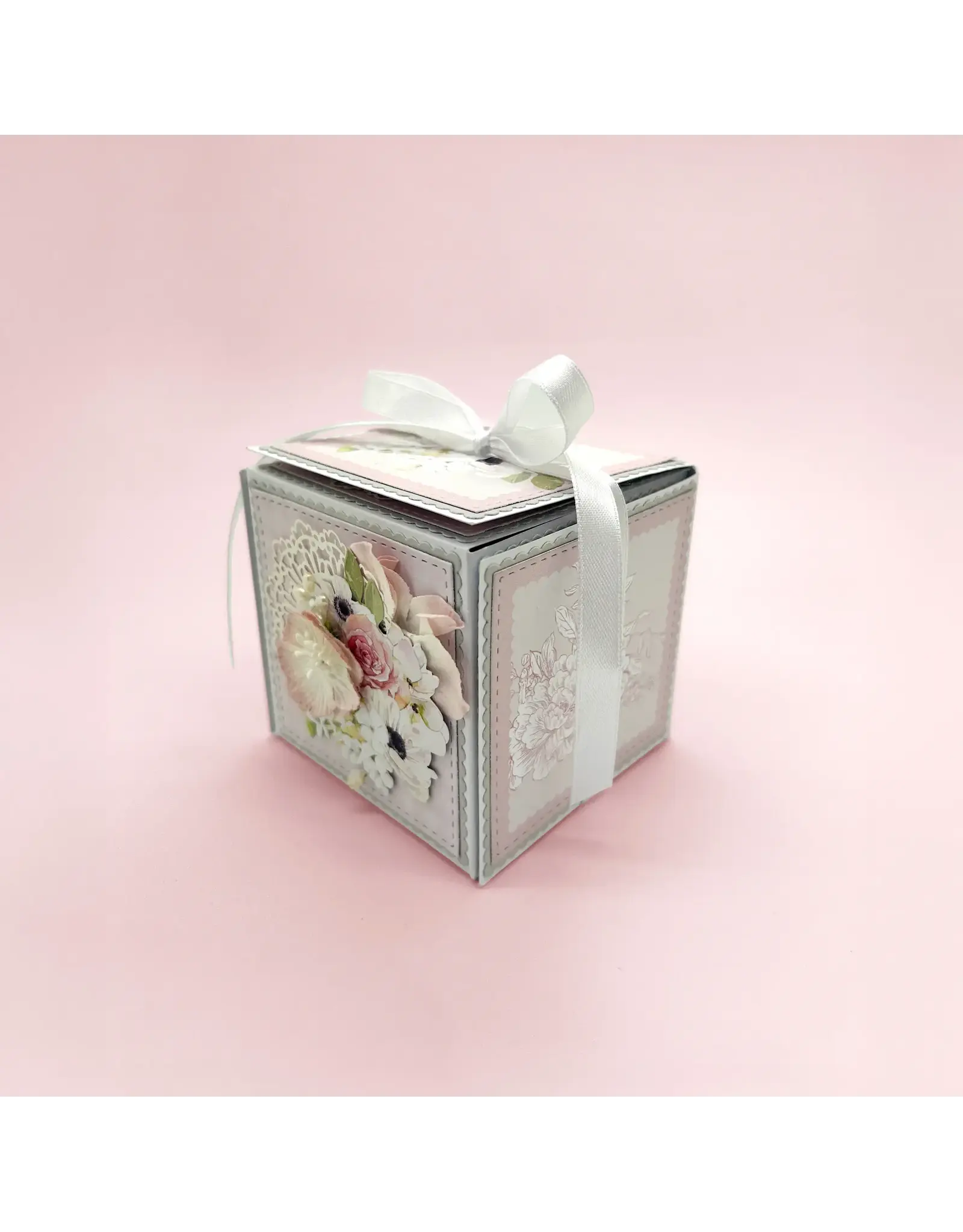 UNIQUELY CREATIVE UNIQUELY CREATIVE WHITE MEMORY BOX FOLIO