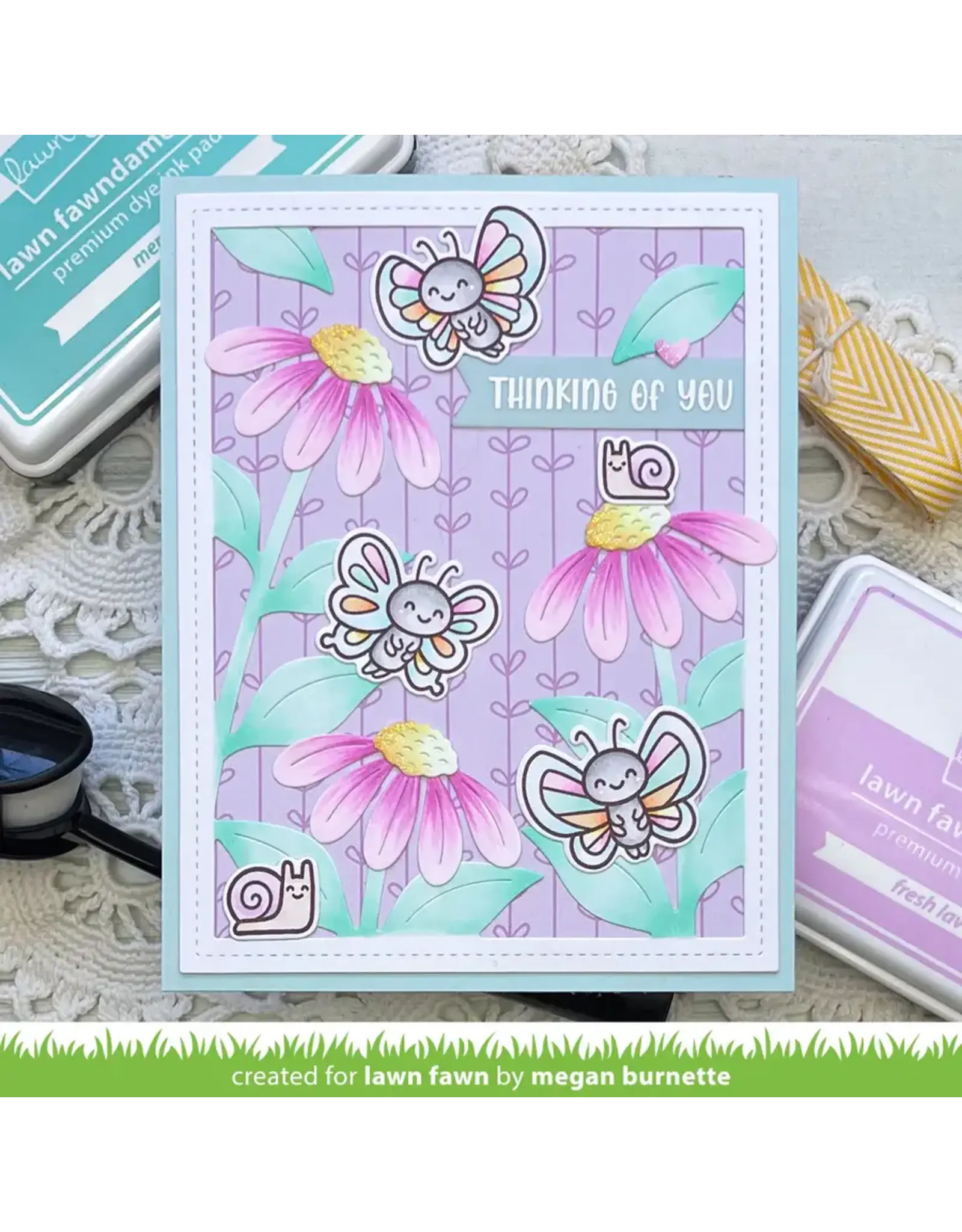 LAWN FAWN LAWN FAWN BIG BLOSSOM BACKDROP: PORTRAIT DIE SET