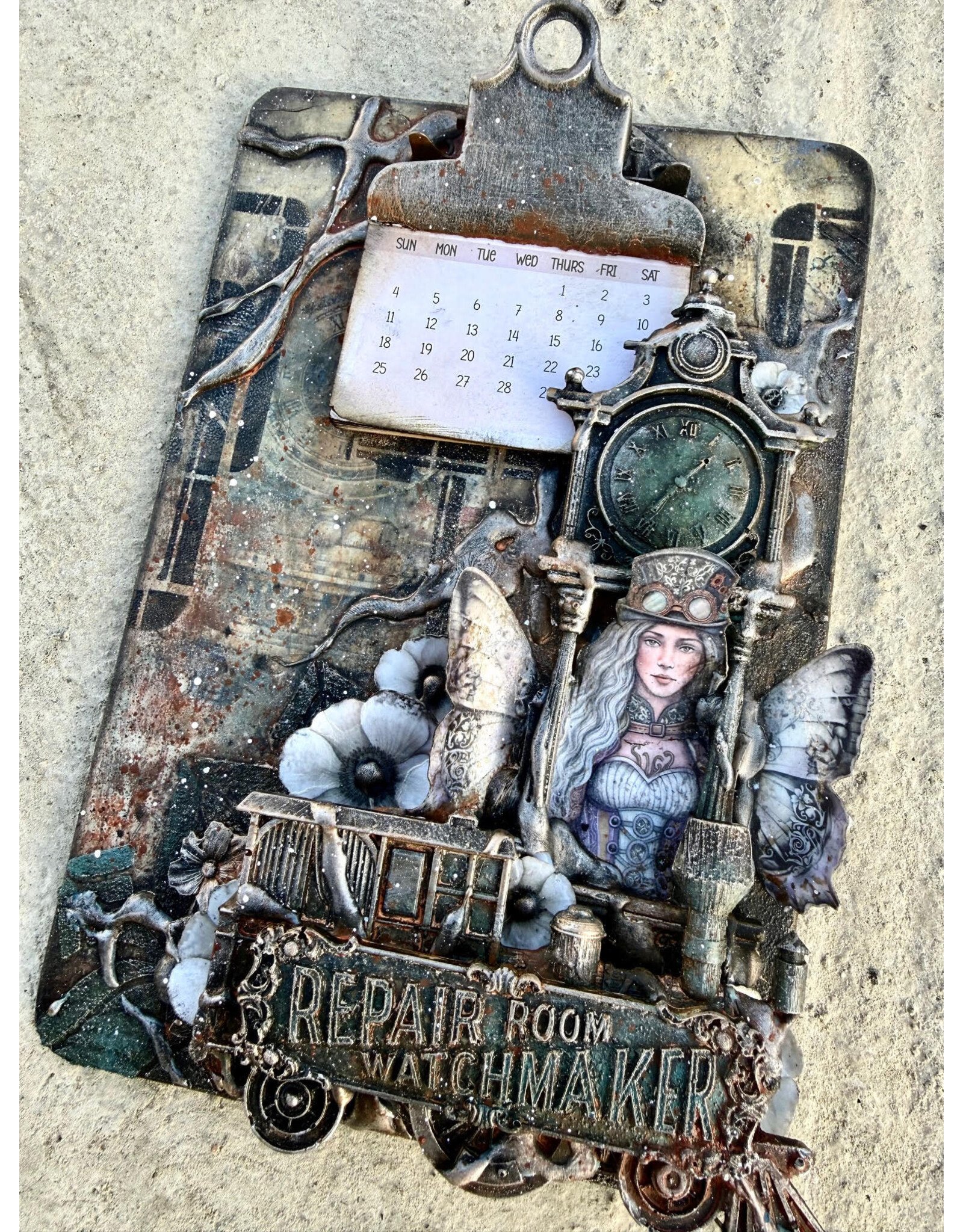 ANTONIS TZANIDAKIS CLIPBOARD LADY V'S CALENDAR MAY 17 2026 16h30 -21h