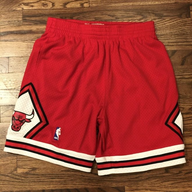 mitchell and ness shorts bulls