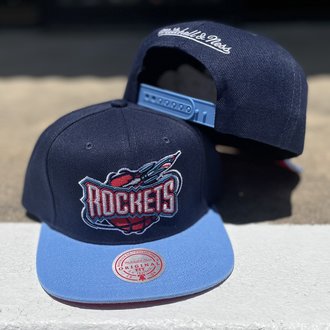 MITCHELL & NESS: NBA BACK 2 BACK CHAMPIONSHIP HAT – 85 86 eightyfiveightysix