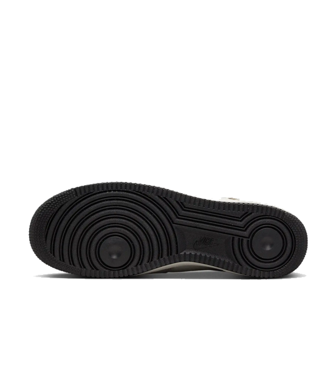 nike Nike Mens Air Force 1 '07 LV8 IO2077 030