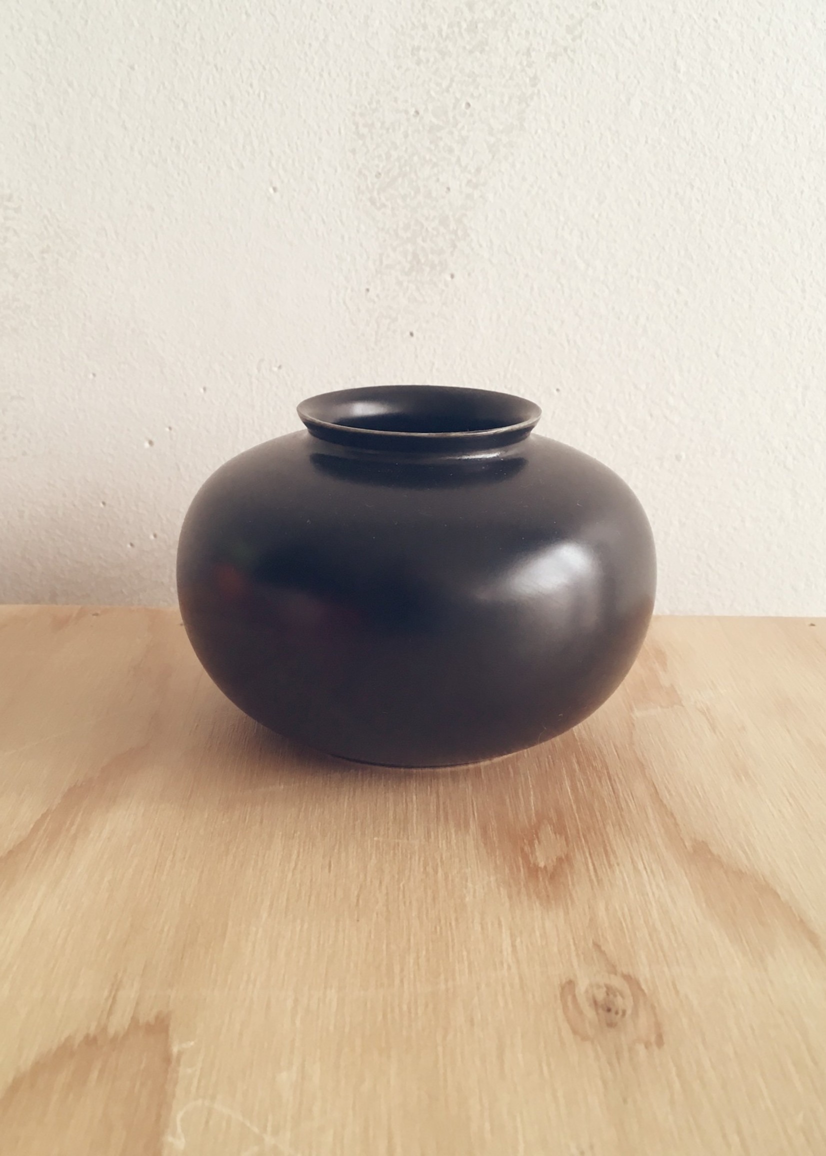 Middle Kingdom Mini Vase 7