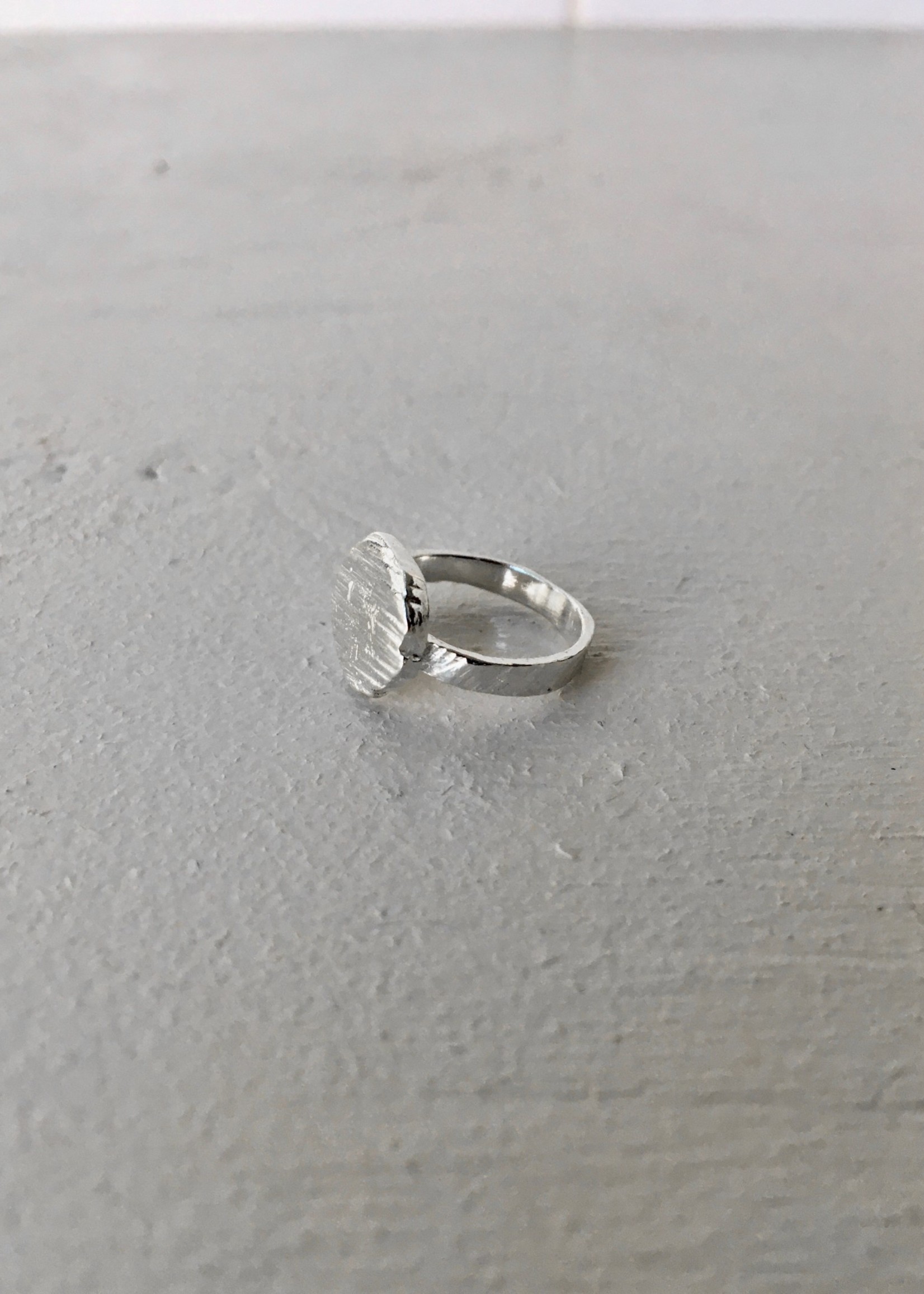 Marmod8 Silver Ring Textured Circle