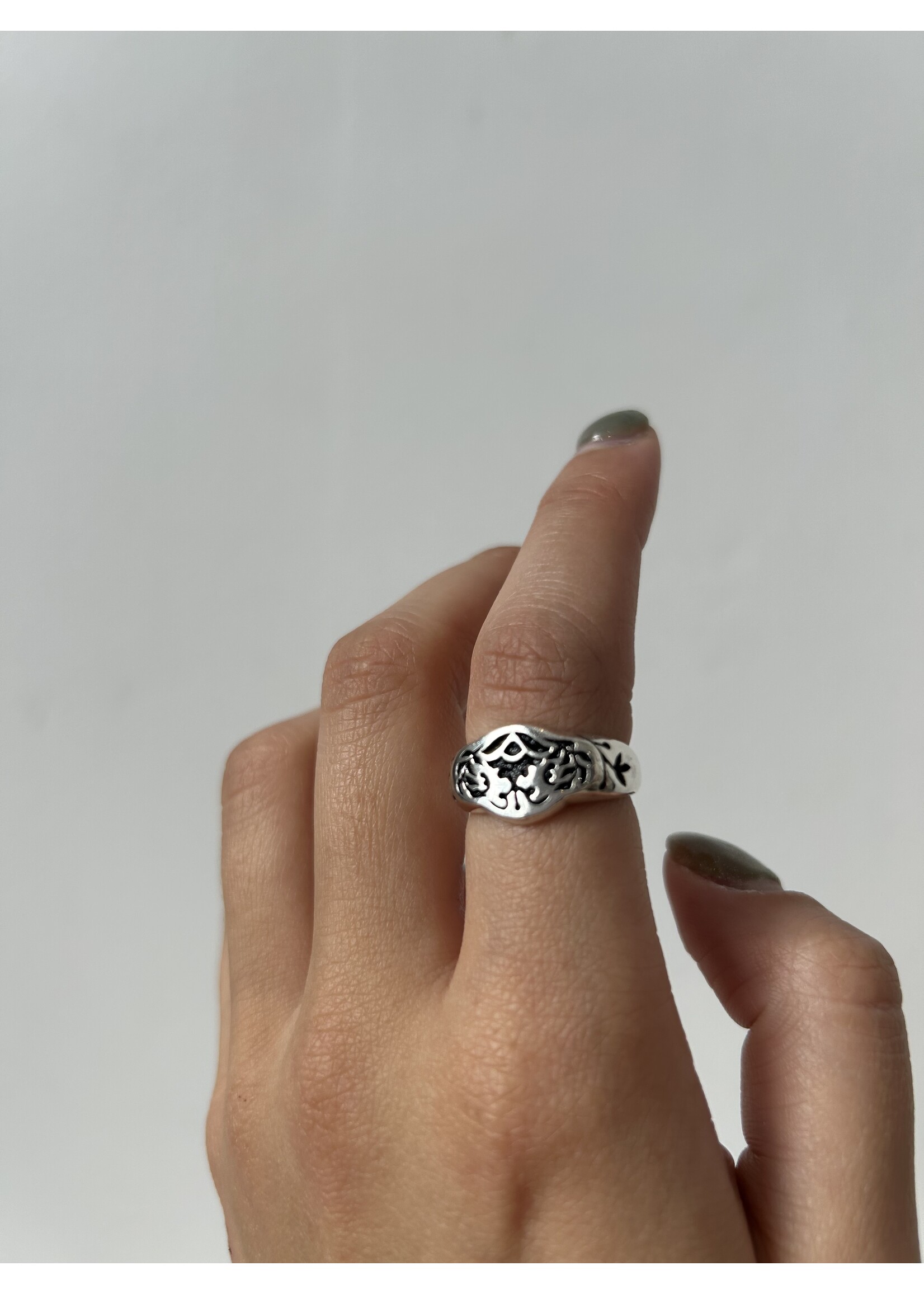 Hunt of Hounds Ring "Keep Growing" in sterling silver by HUNT OF HOUNDS
