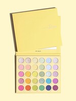Kara Beauty "Say Hello" beauty palette by Kara Beauty