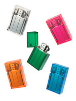 Tsubota Pearl Briquets transparents rechargeables "Hard Edge" par Tsubota Pearl