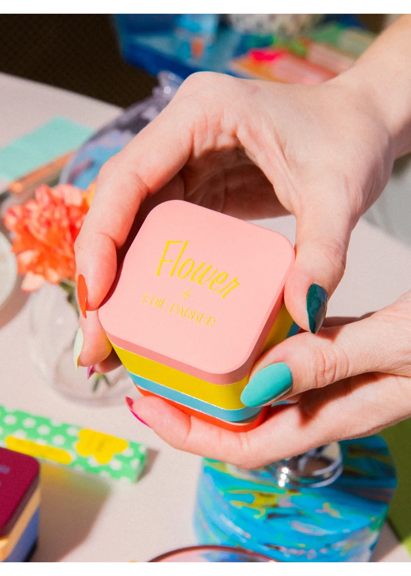 Edie Parker Petit broyeur "Tabletop" par Edie Parker
