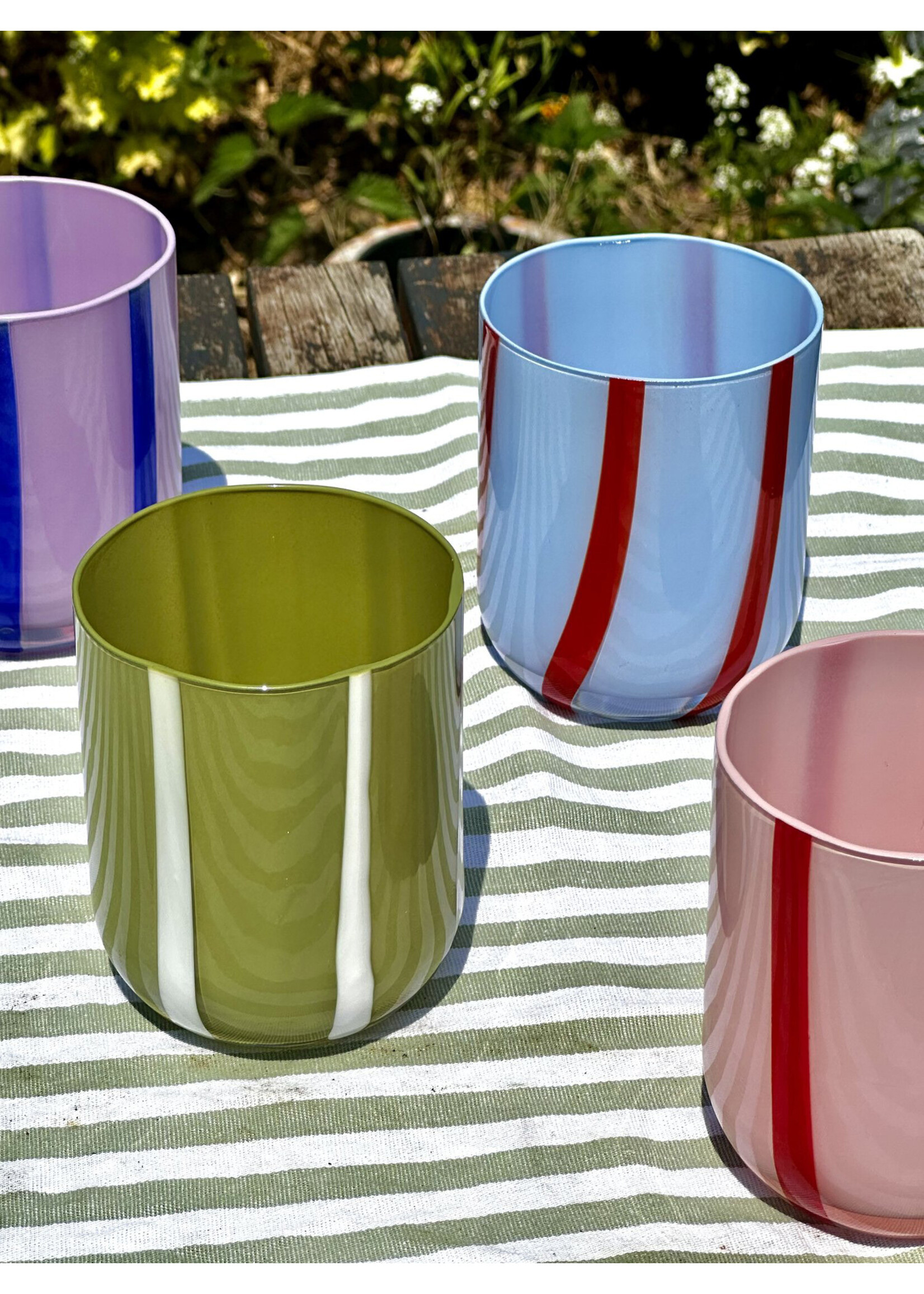 Mægen Verres "Atina" par Mægen