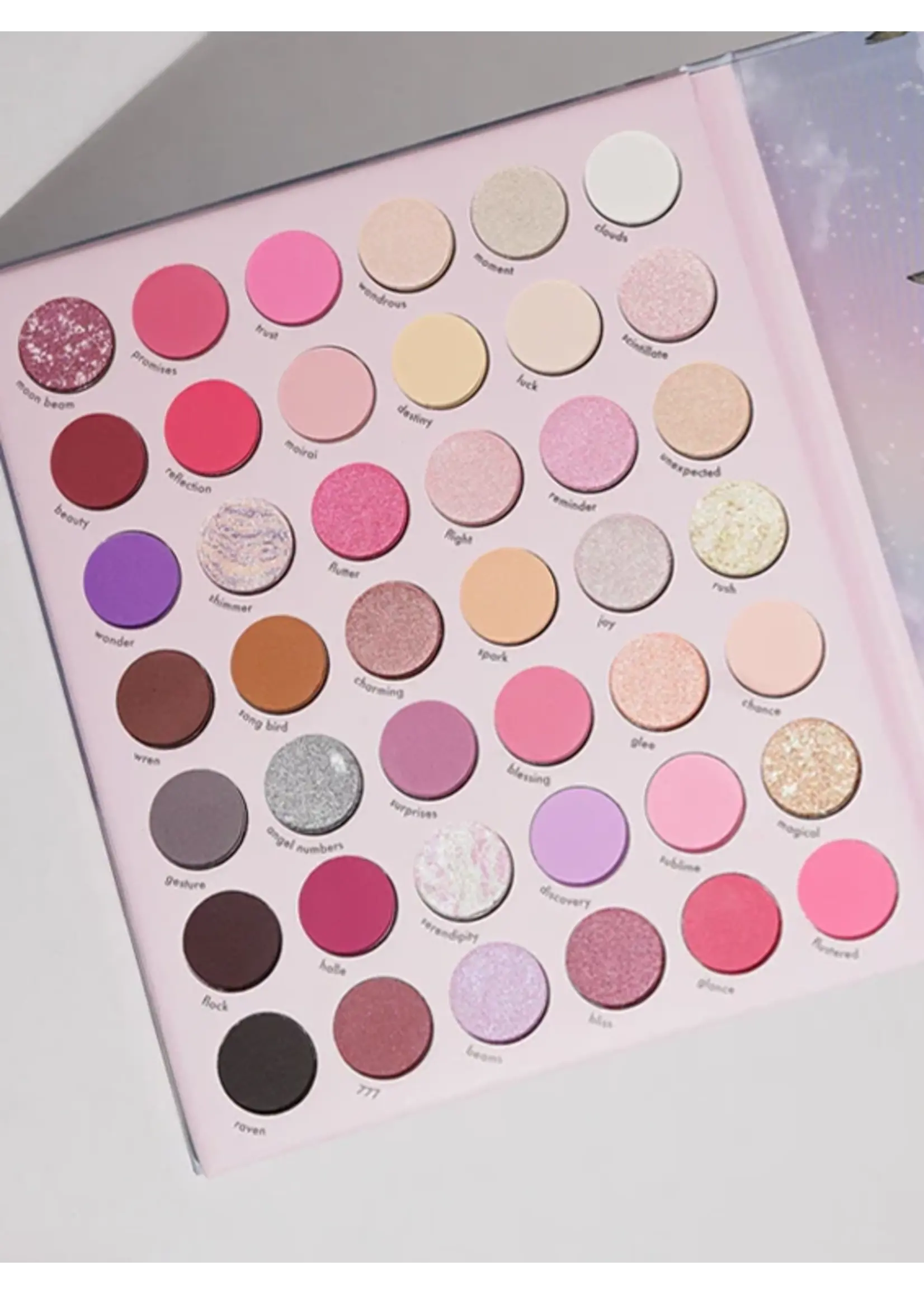 Kara Beauty "Serendipity" beauty palette by Kara Beauty