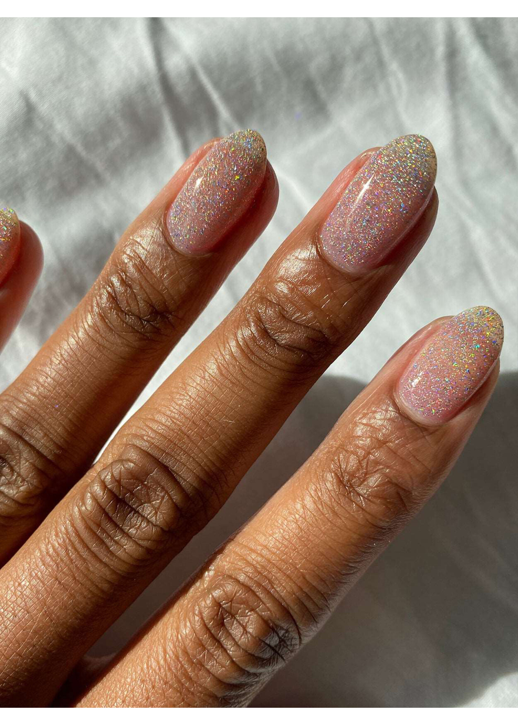 Vernis à ongles holographiques par Cirque Colors