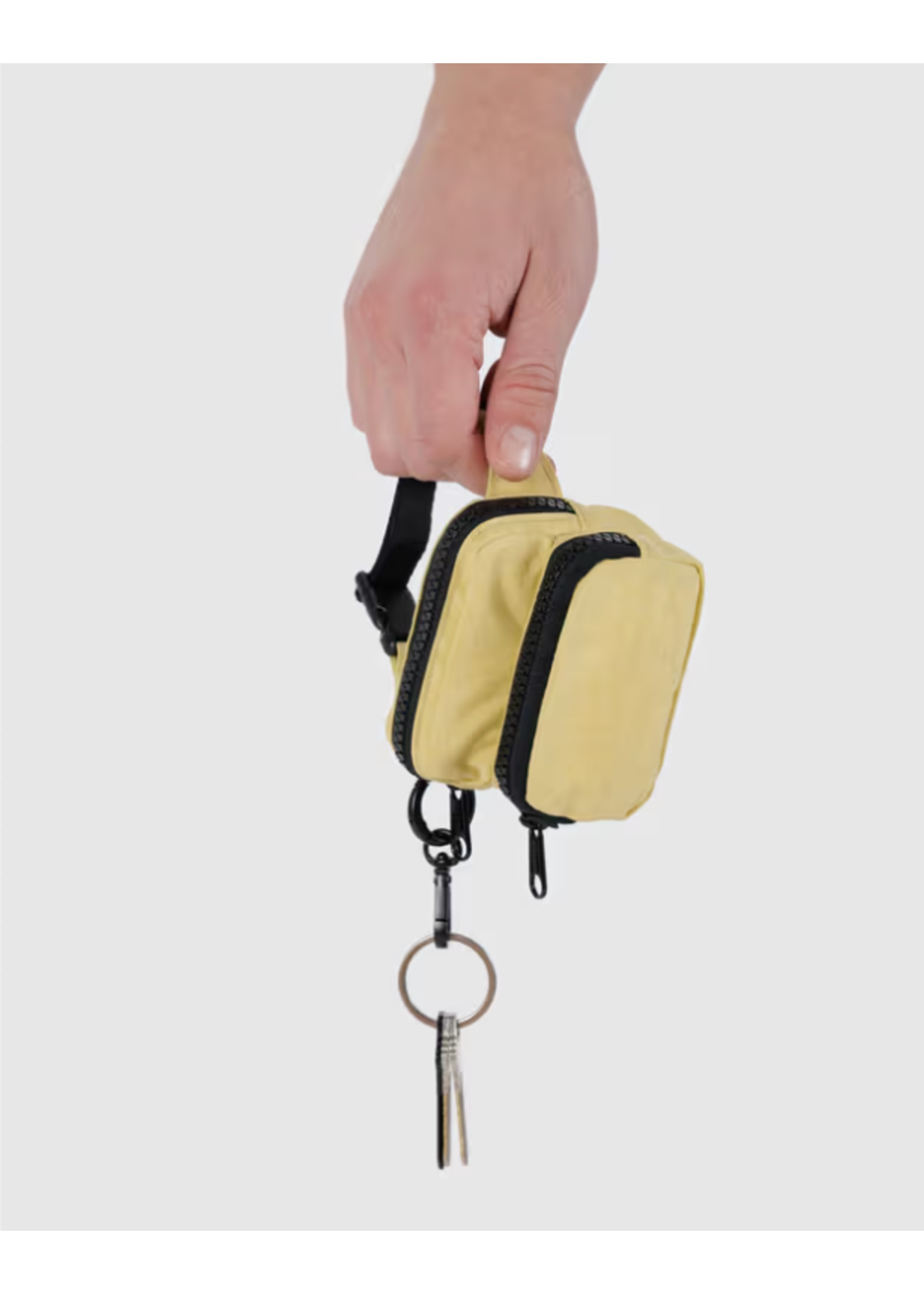 Baggu Porte clés "Fanny Pack" par BAGGU